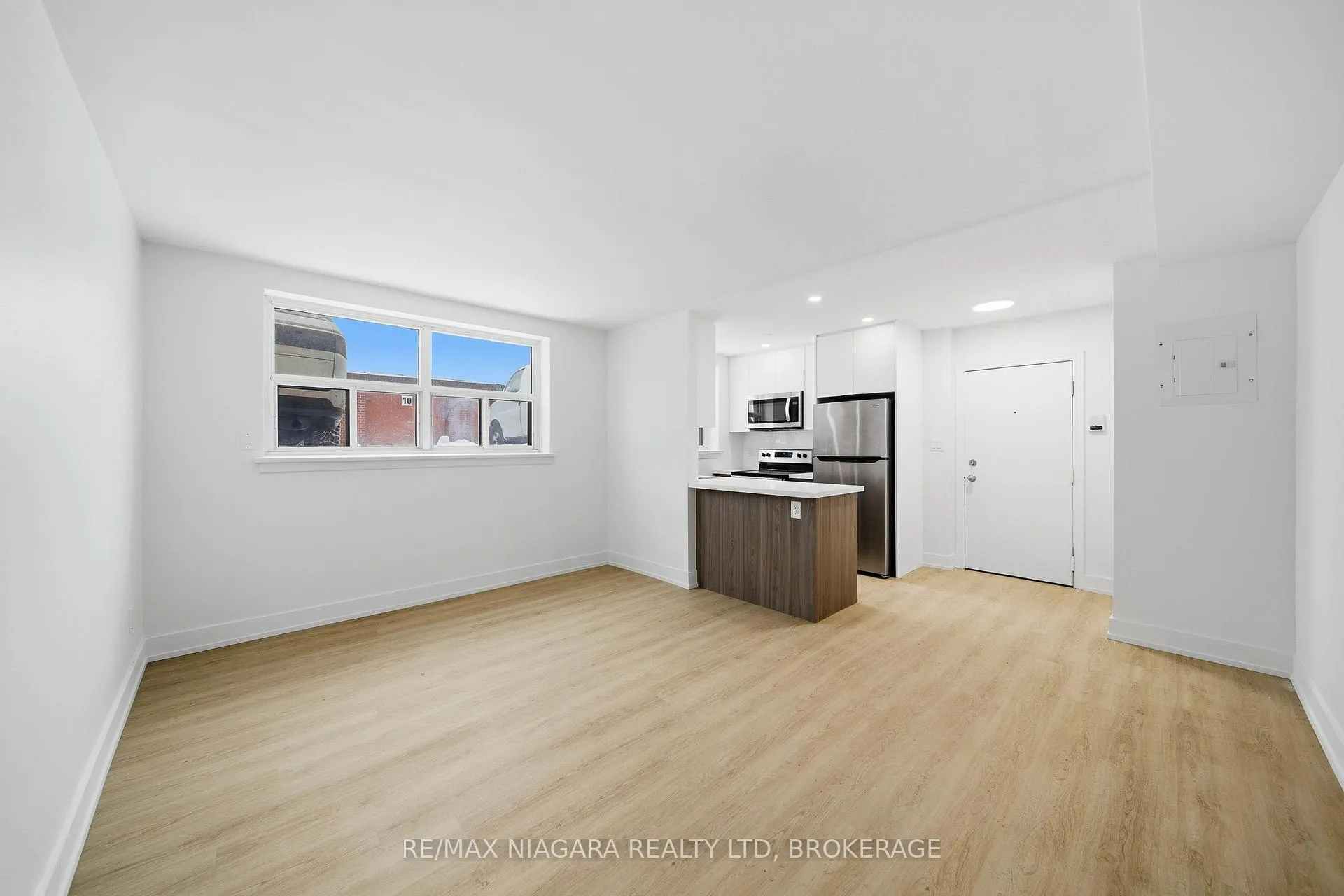 Photo 3 of 993 O'connor Drive, Toronto, O'Connor-Parkview — HOMEH