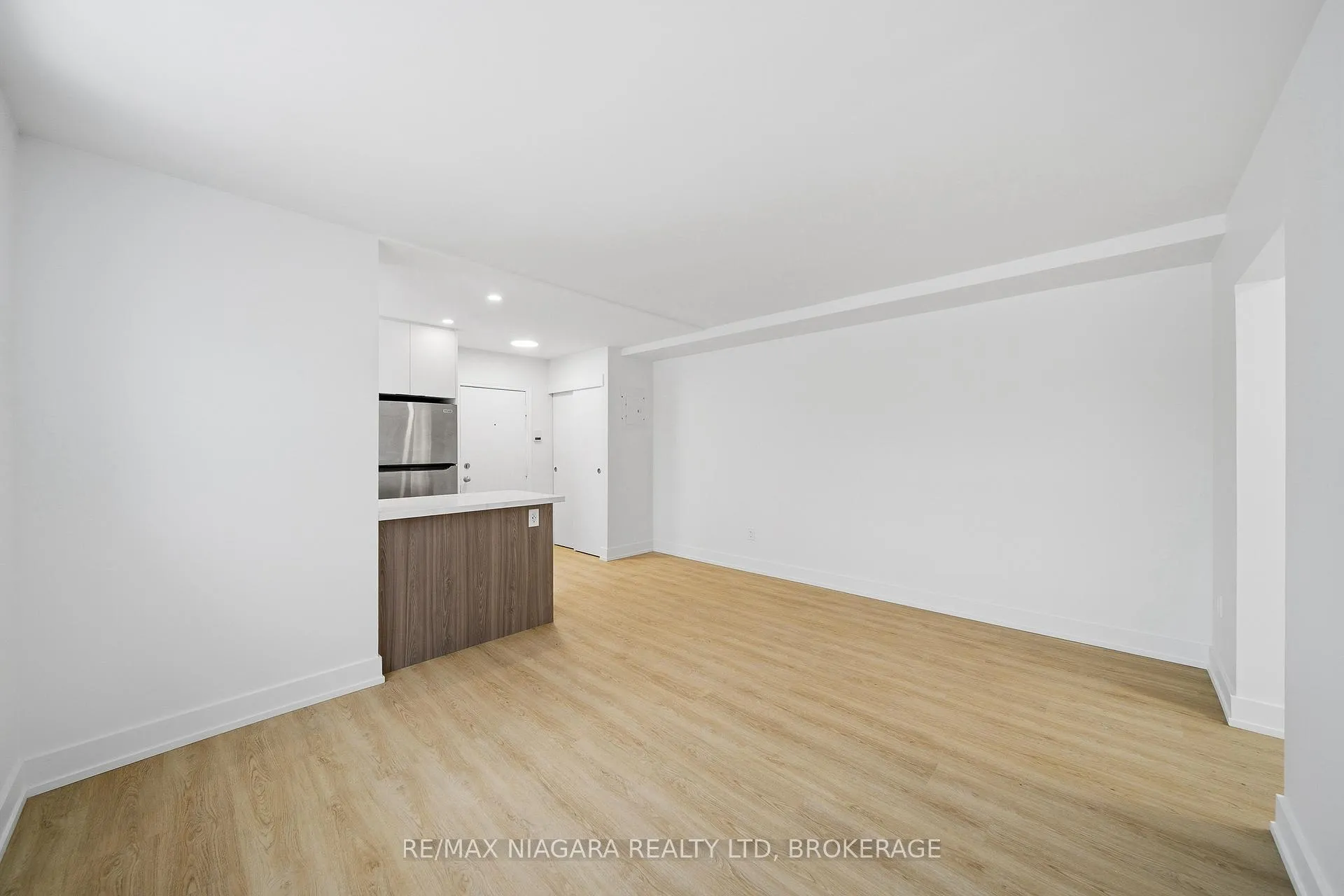 Photo 6 of 993 O'connor Drive, Toronto, O'Connor-Parkview — HOMEH