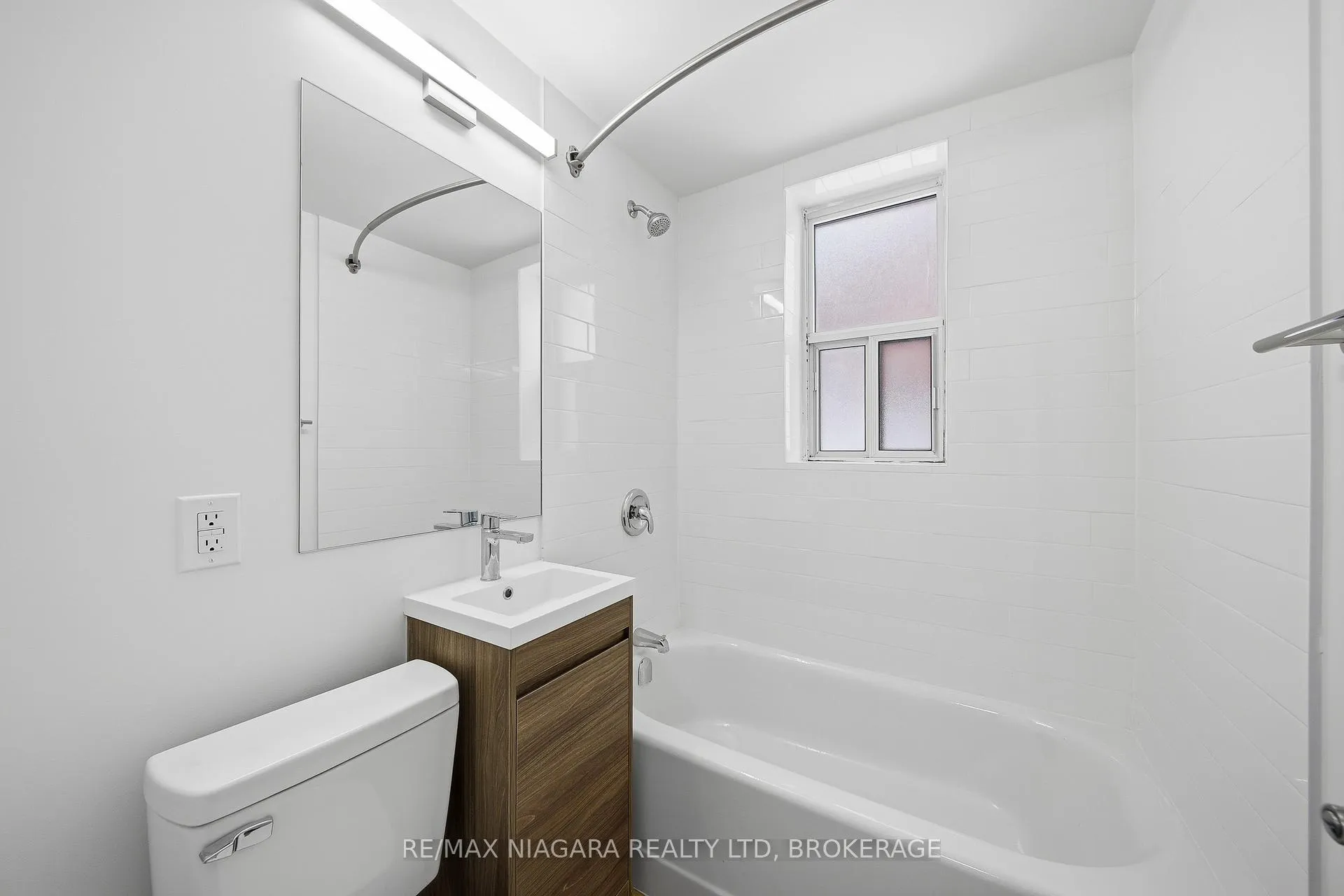 Photo 10 of 993 O'connor Drive, Toronto, O'Connor-Parkview — HOMEH