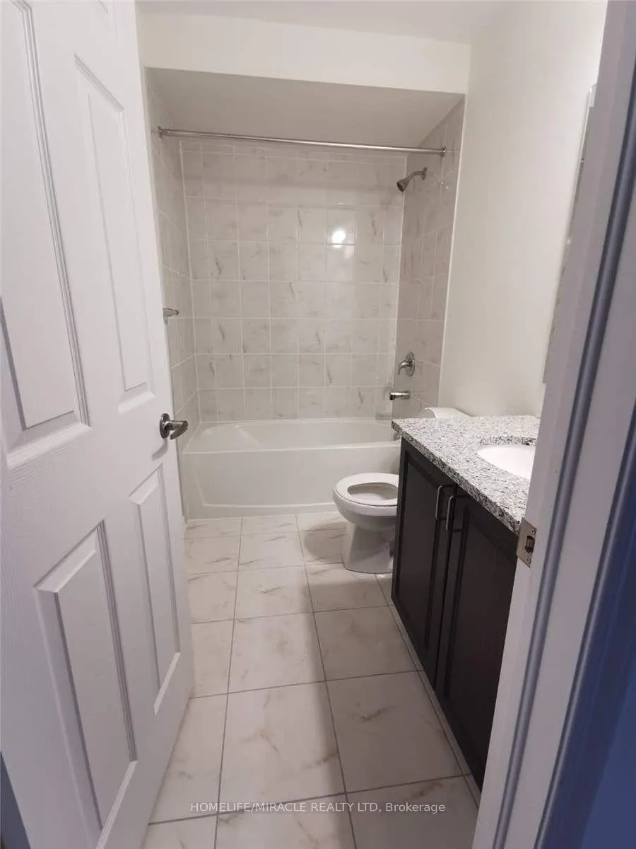 Photo 12 of 2565 Mojave Path, Oshawa, Windfields — HOMEH