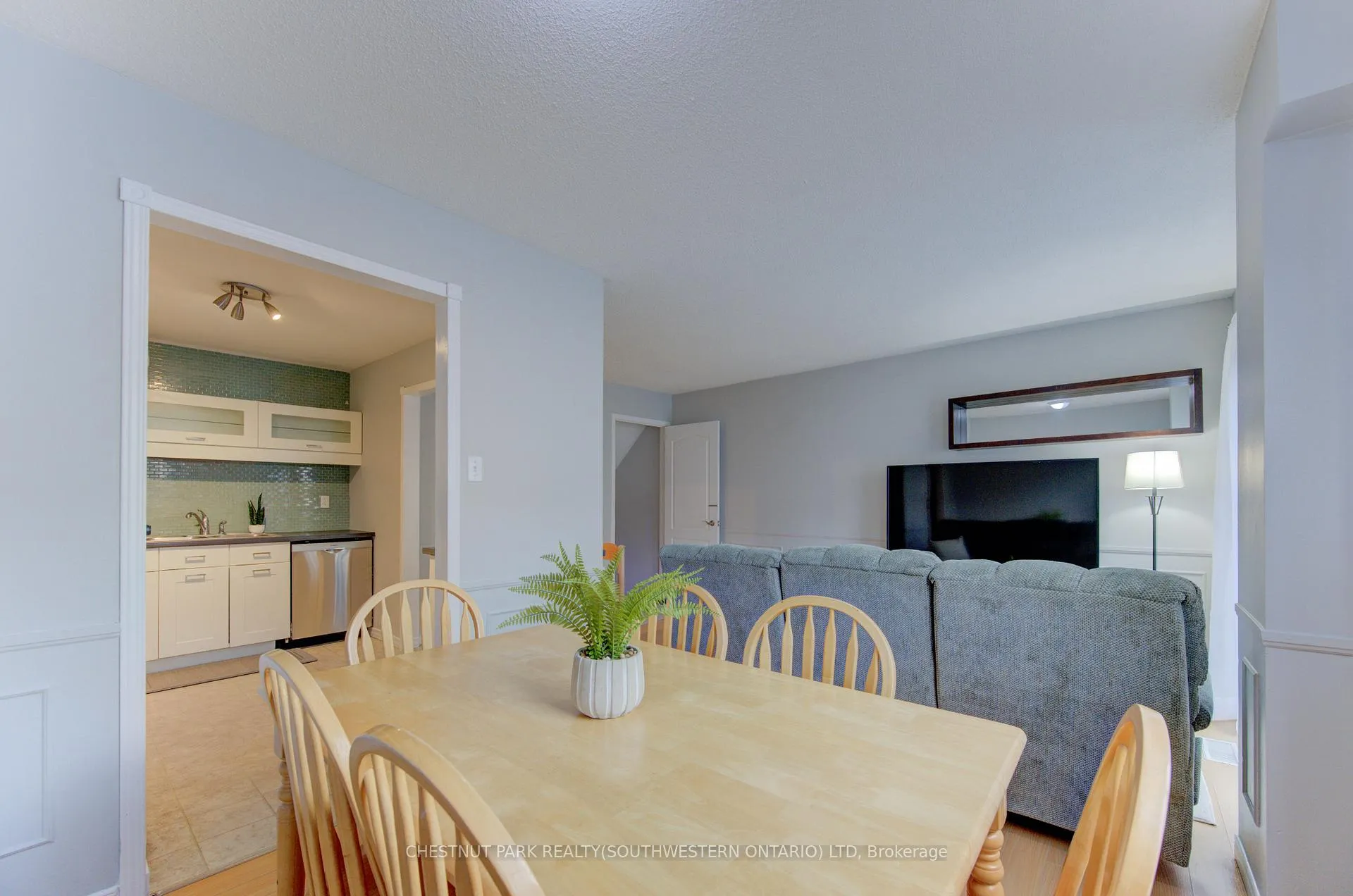 Photo 14 of Unit C, 302 Bluevale Street, Waterloo — HOMEH
