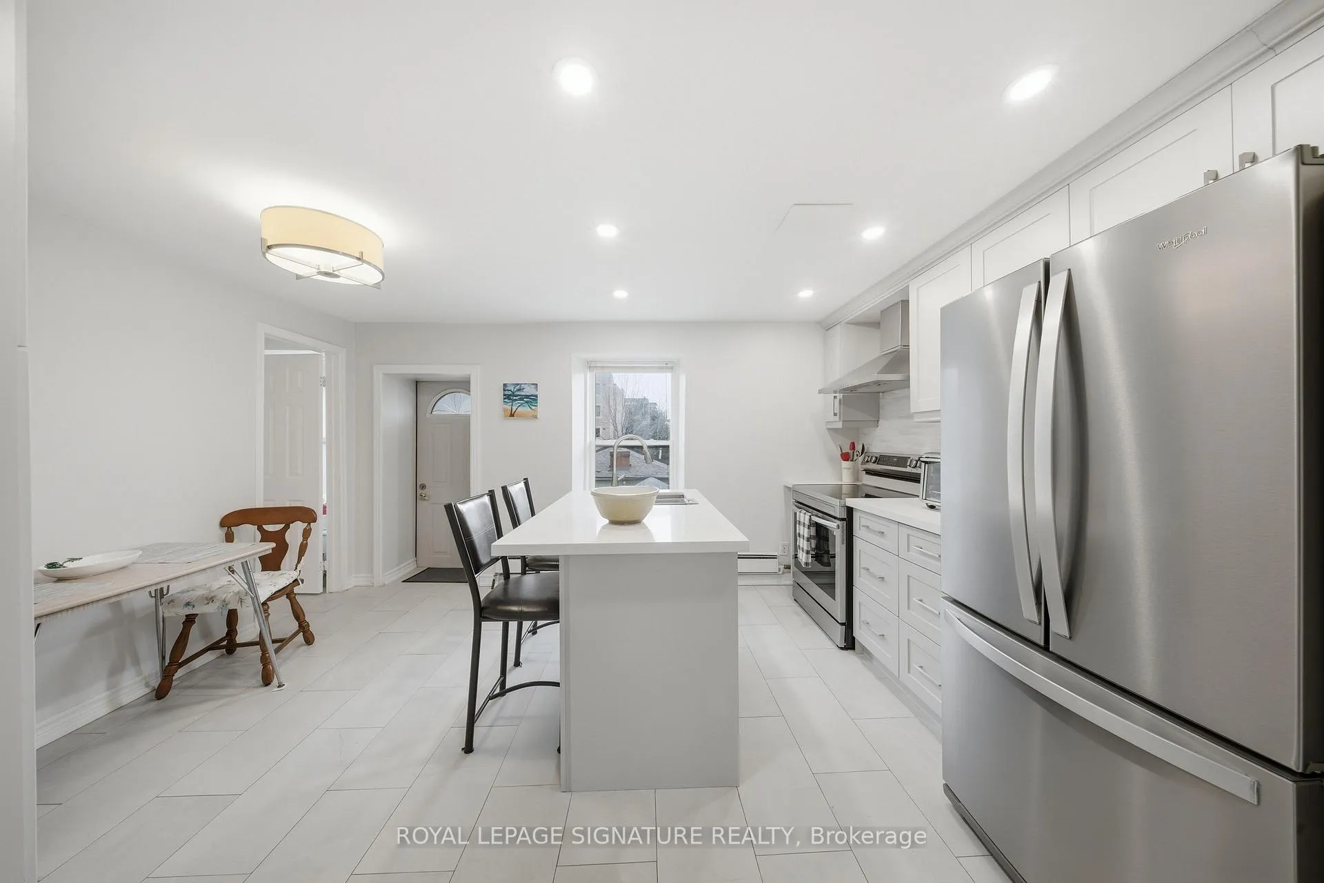Photo 2 of Unit 2, 209 Hunter Street E, Hamilton, Corktown — HOMEH
