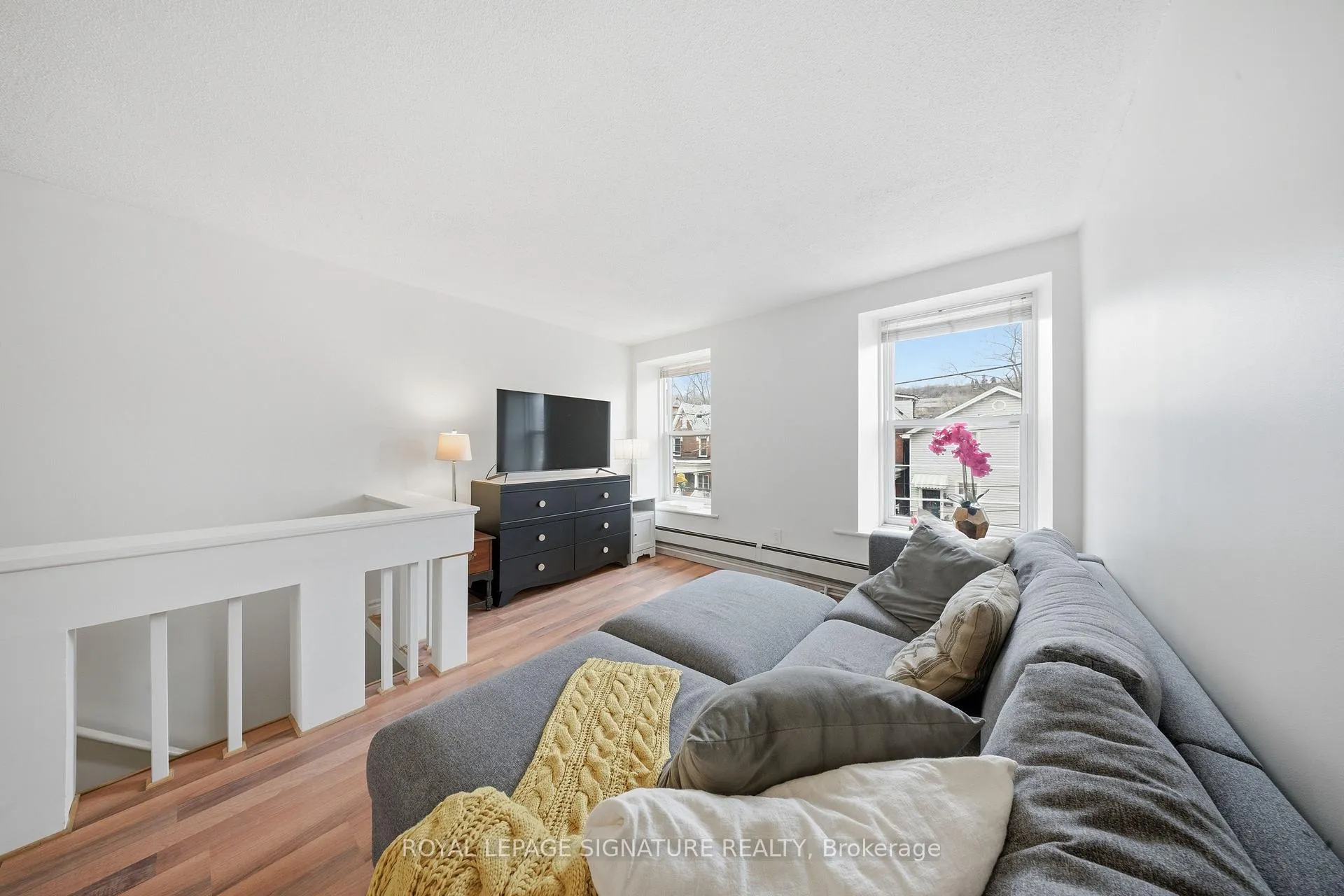 Photo 10 of Unit 2, 209 Hunter Street E, Hamilton, Corktown — HOMEH