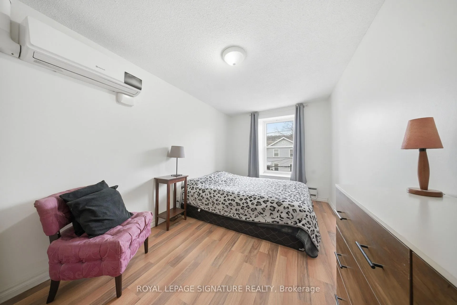 Photo 14 of Unit 2, 209 Hunter Street E, Hamilton, Corktown — HOMEH