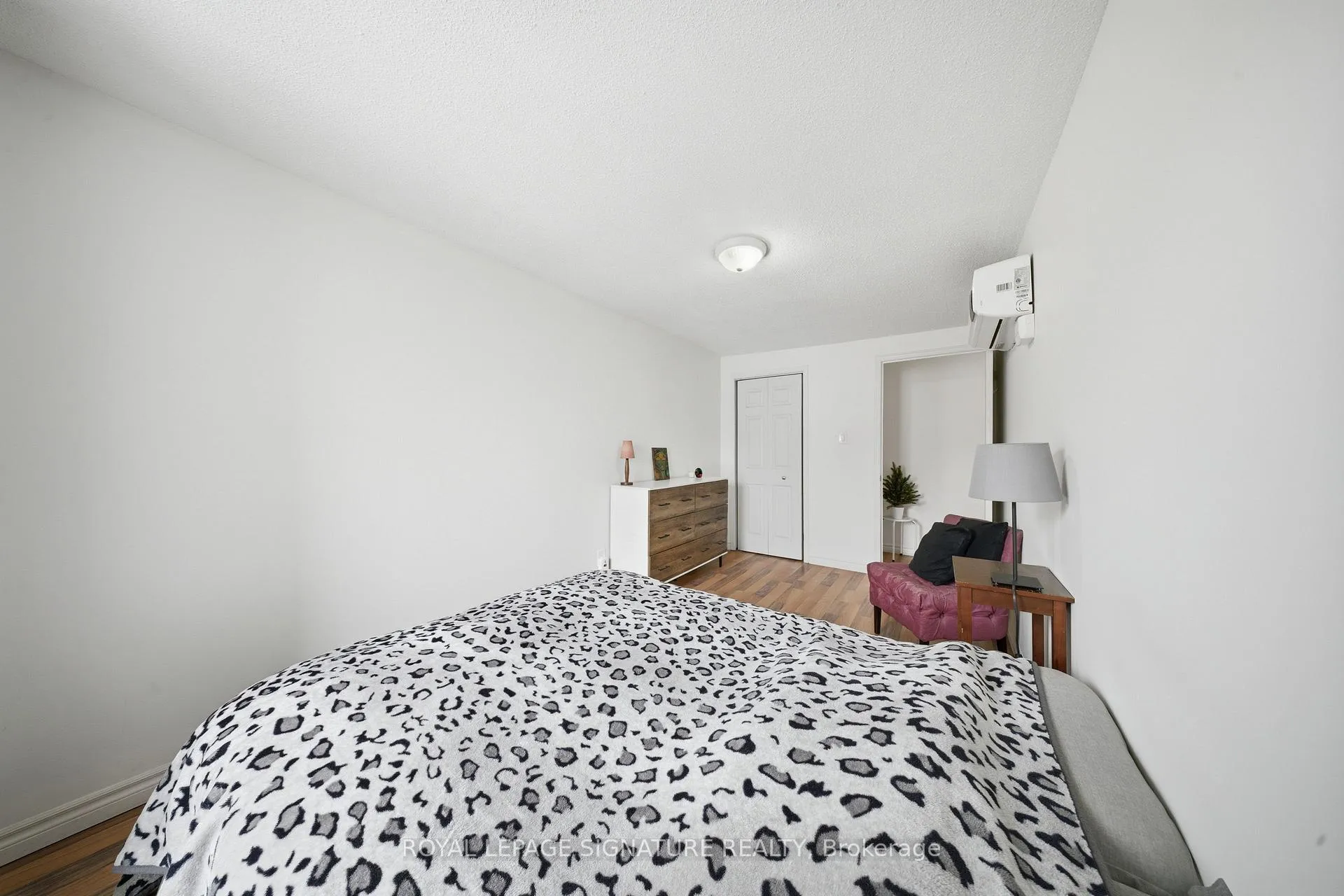 Photo 15 of Unit 2, 209 Hunter Street E, Hamilton, Corktown — HOMEH