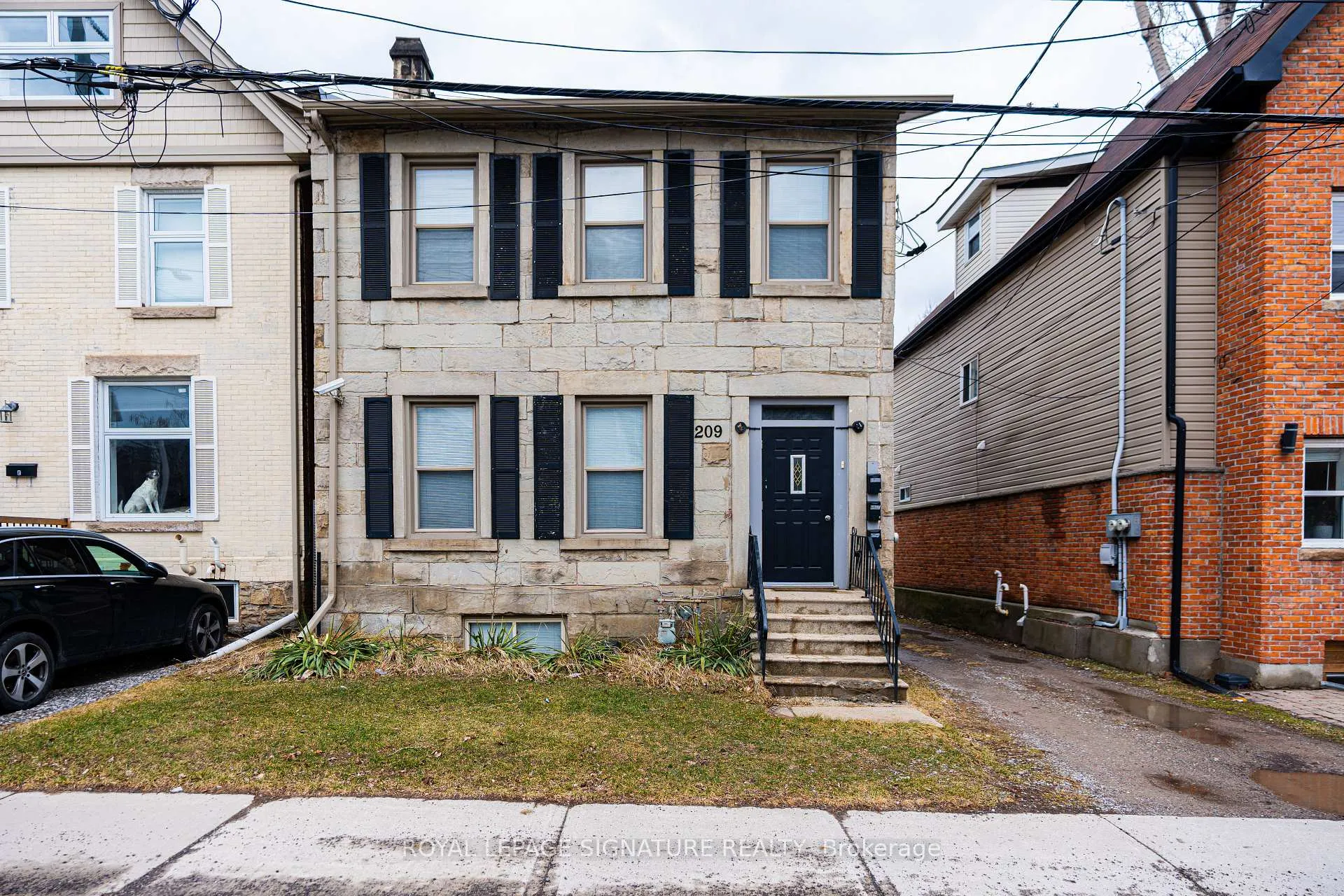 Photo 17 of Unit 2, 209 Hunter Street E, Hamilton, Corktown — HOMEH