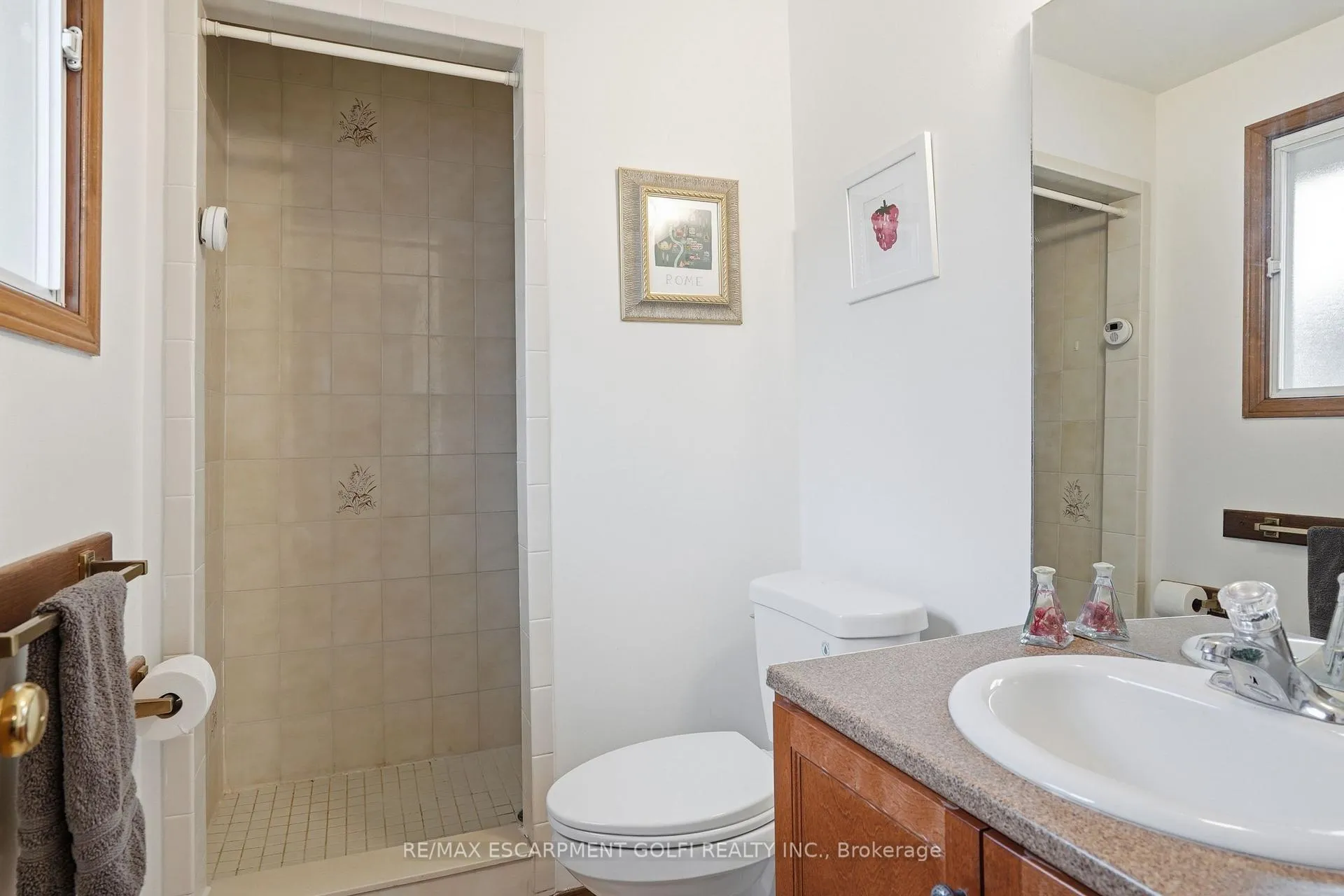 Photo 17 of 4545 Green Meadow Boulevard, Lincoln, Beamsville — HOMEH
