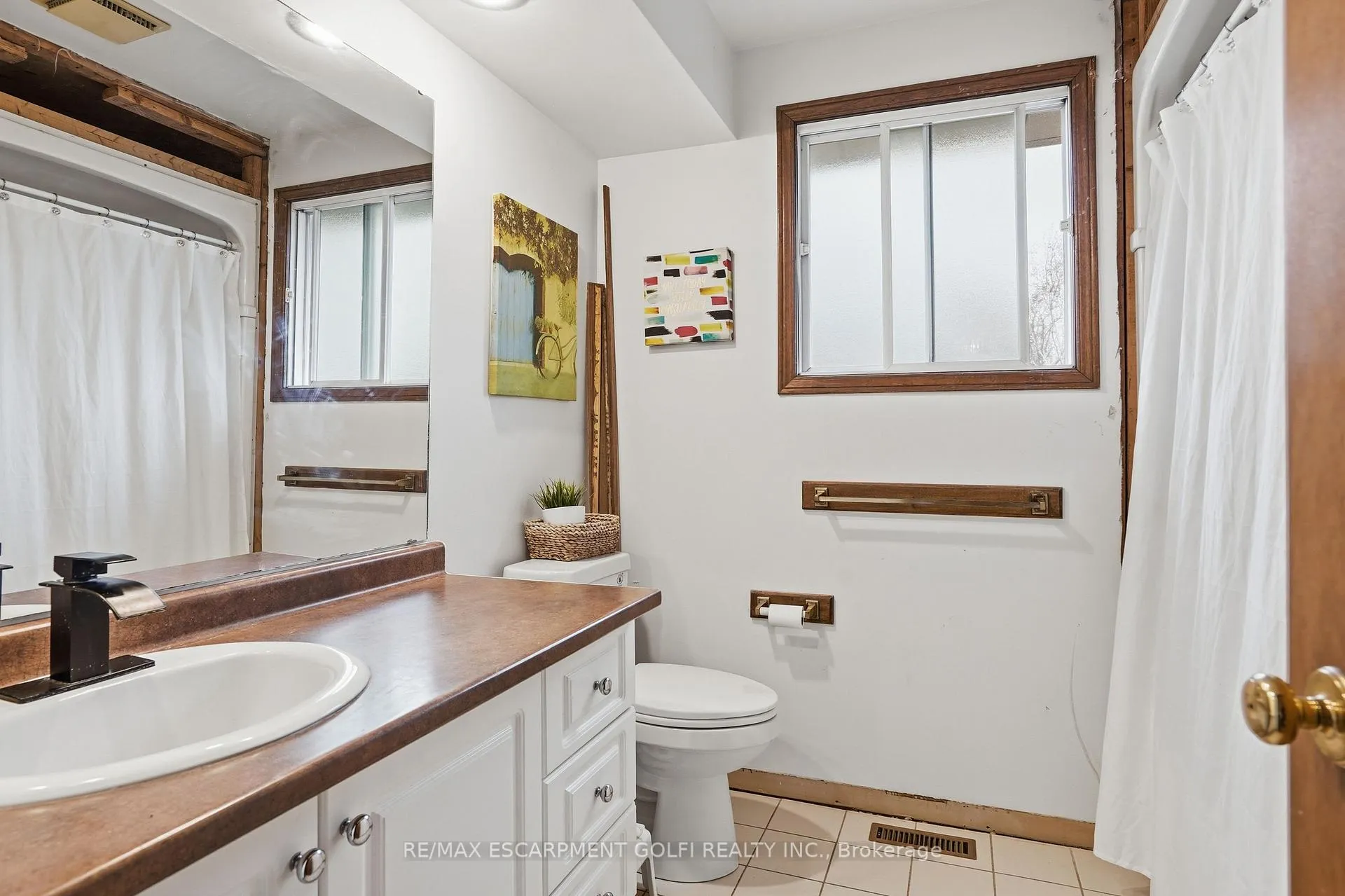 Photo 20 of 4545 Green Meadow Boulevard, Lincoln, Beamsville — HOMEH