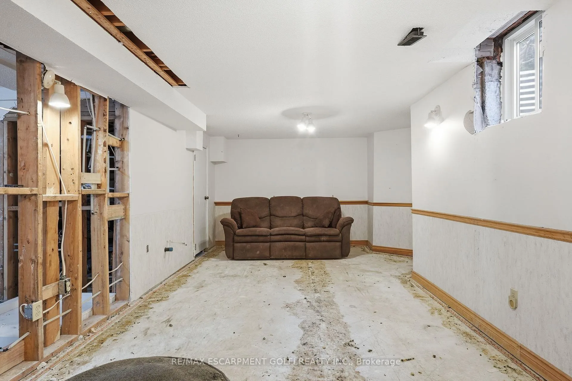 Photo 21 of 4545 Green Meadow Boulevard, Lincoln, Beamsville — HOMEH