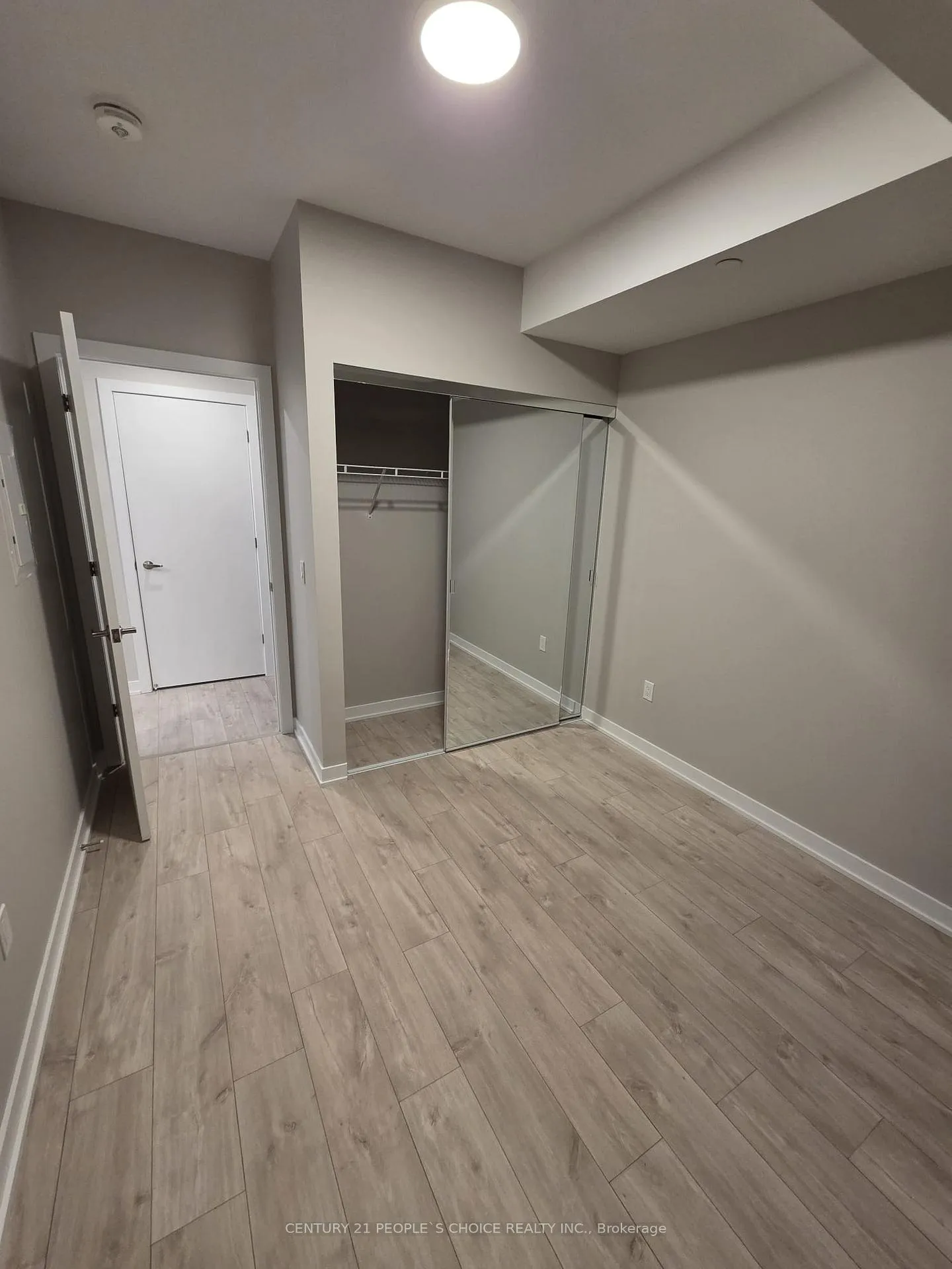 Photo 3 of Unit 504, 750 Whitlock Avenue, Milton, Cobban — HOMEH