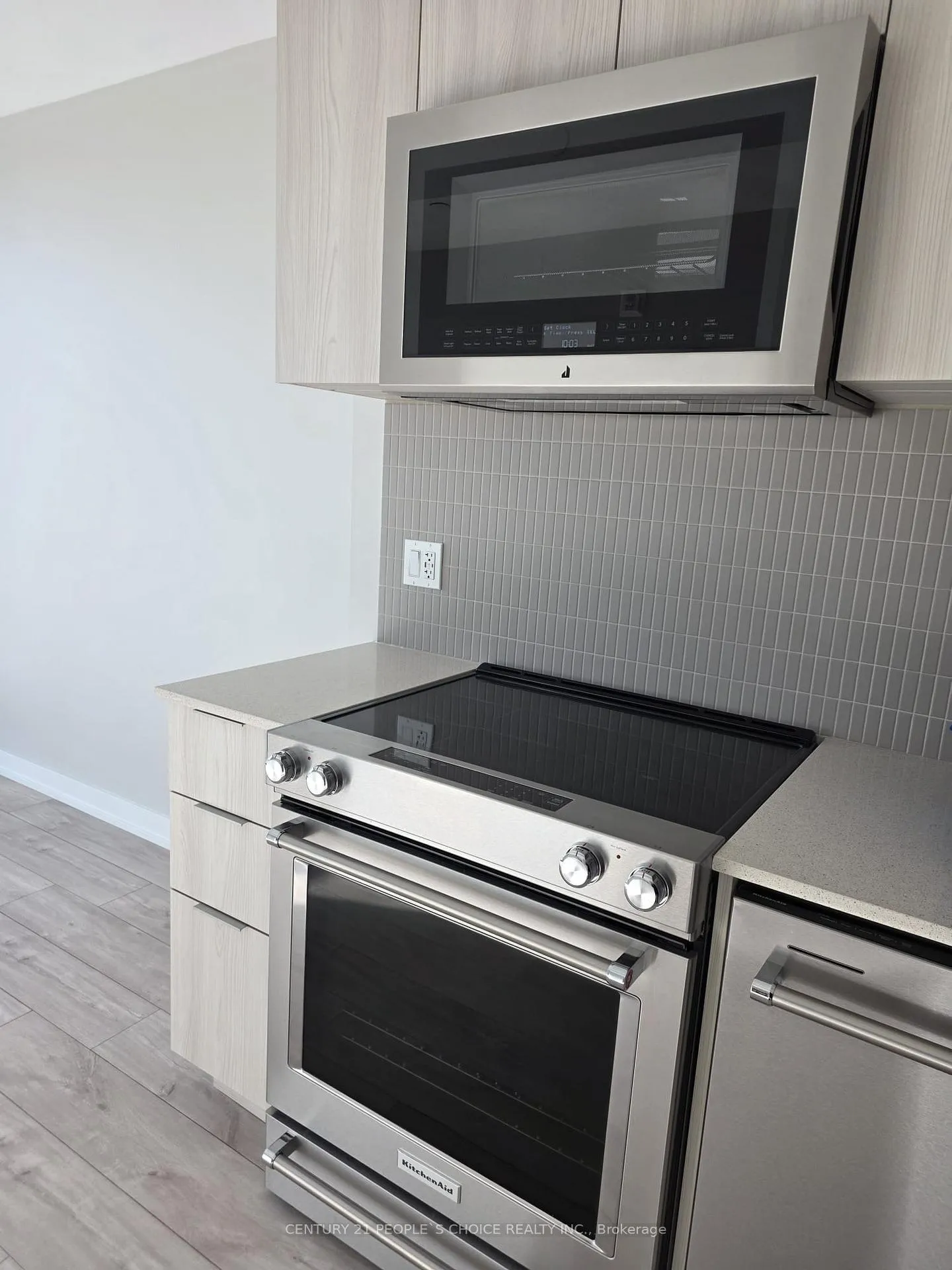 Photo 5 of Unit 504, 750 Whitlock Avenue, Milton, Cobban — HOMEH