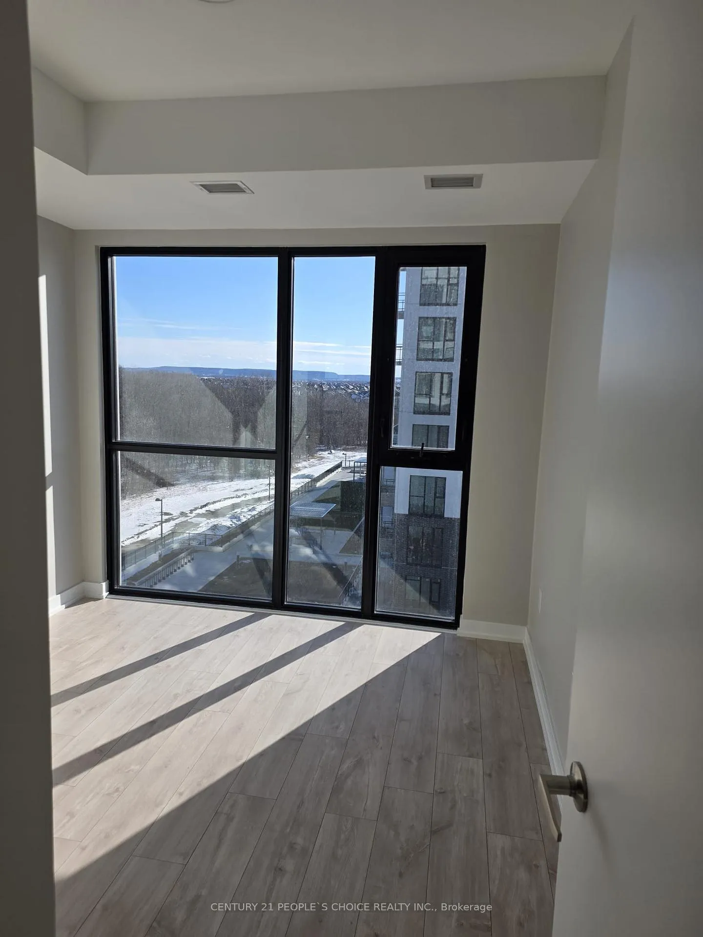 Photo 10 of Unit 504, 750 Whitlock Avenue, Milton, Cobban — HOMEH
