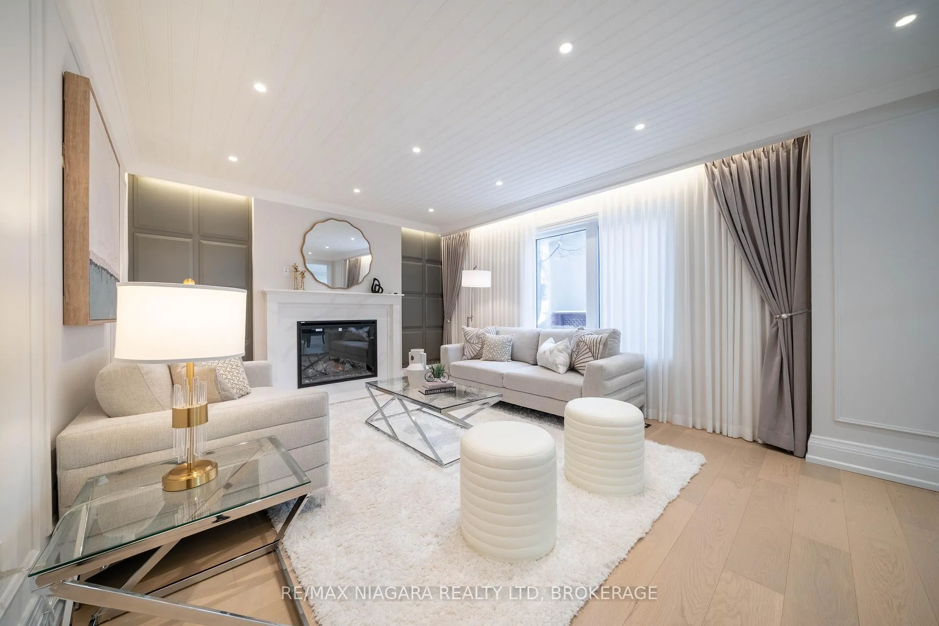 Photo 18 of 18 Mountbatten Road, Etobicoke, Humber Heights — HOMEH