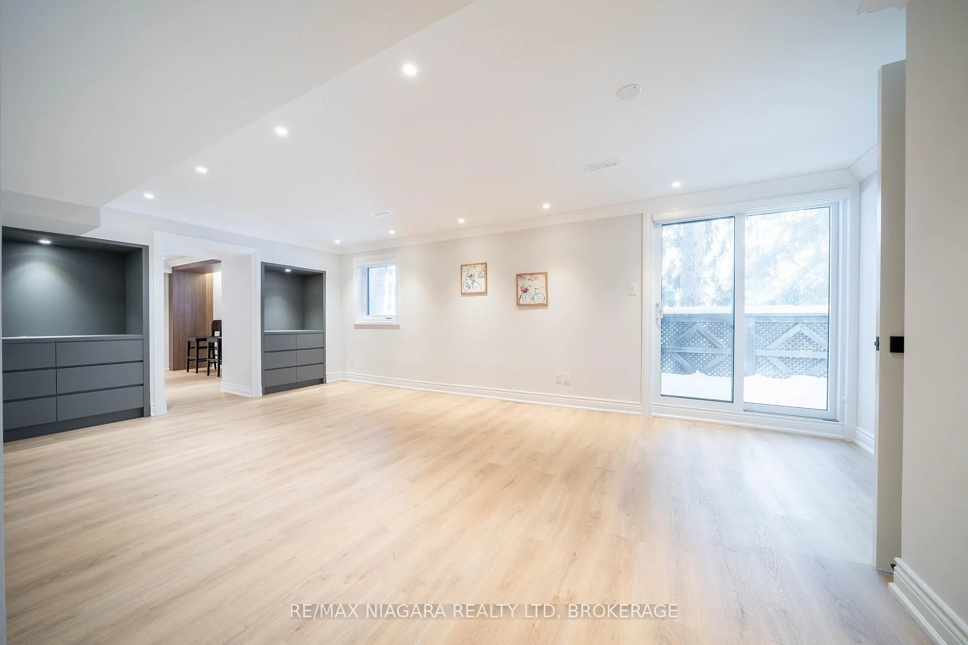 Photo 45 of 18 Mountbatten Road, Etobicoke, Humber Heights — HOMEH