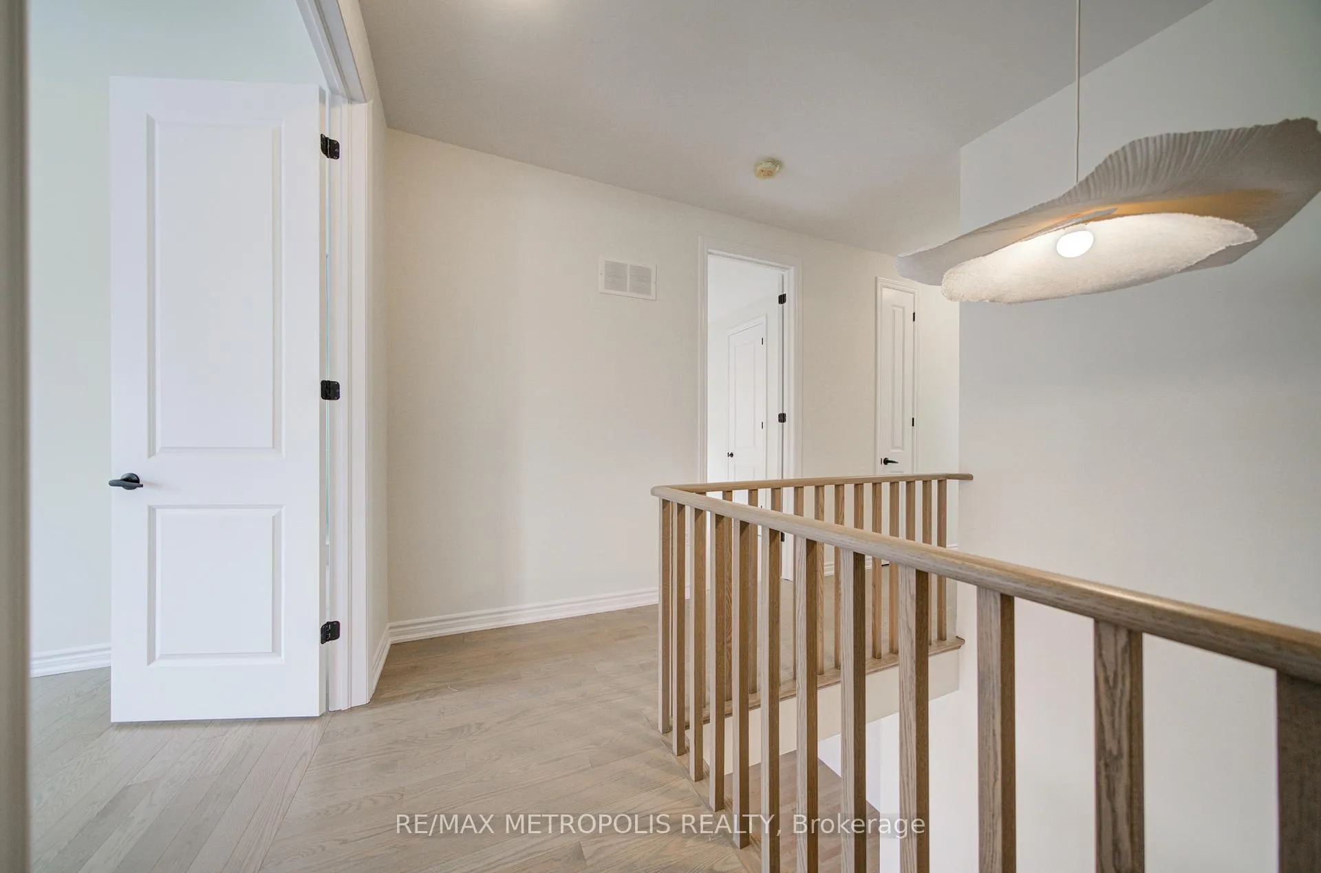 Photo 24 of 19 Kane Crescent, Aurora, Bayview Northeast — HOMEH