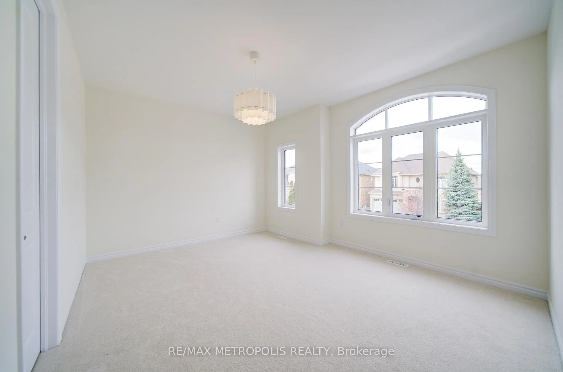Photo 33 of 19 Kane Crescent, Aurora, Bayview Northeast — HOMEH