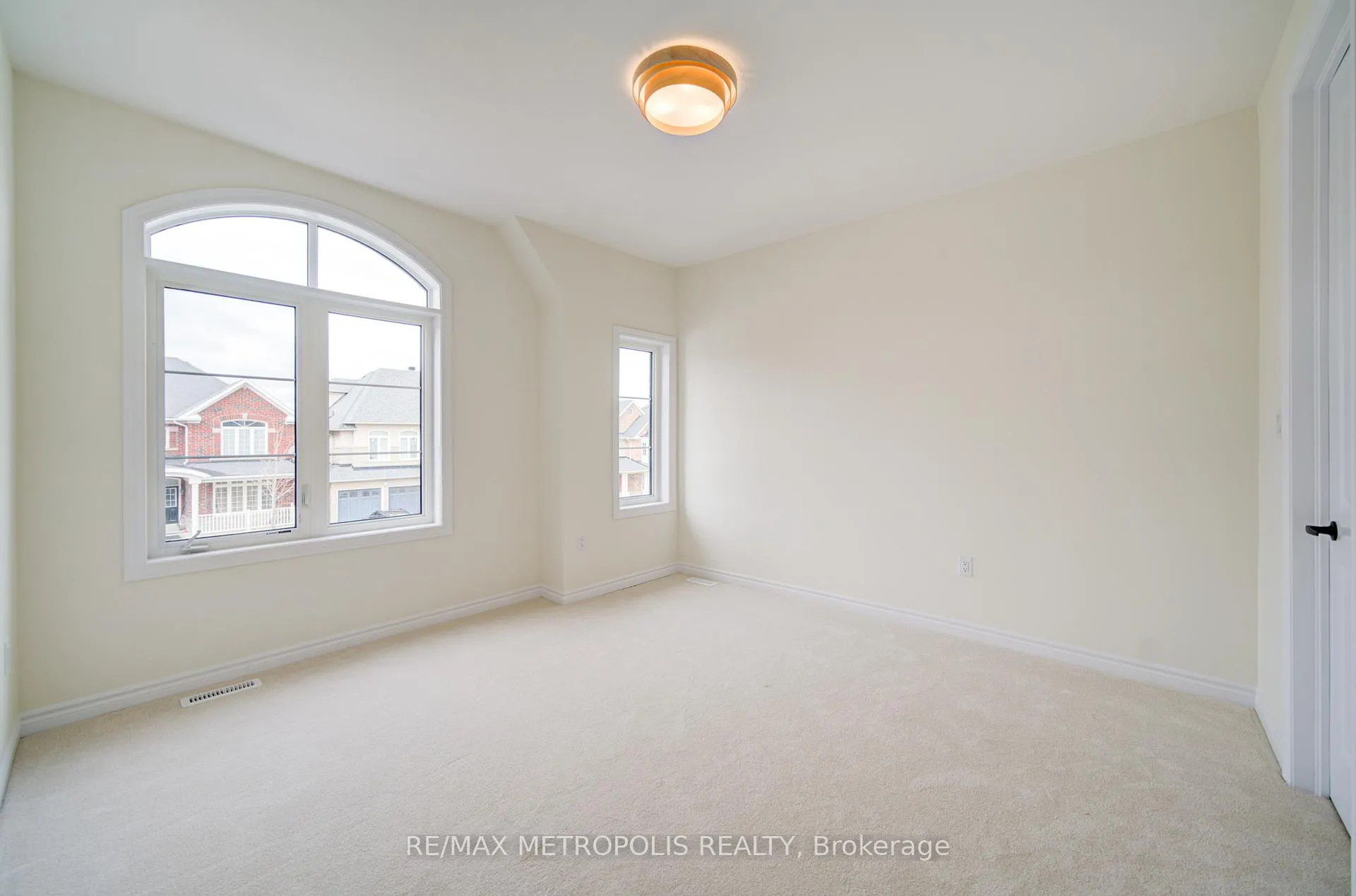 Photo 34 of 19 Kane Crescent, Aurora, Bayview Northeast — HOMEH