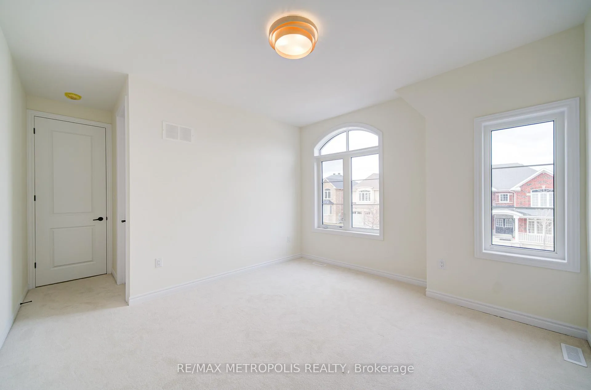 Photo 35 of 19 Kane Crescent, Aurora, Bayview Northeast — HOMEH