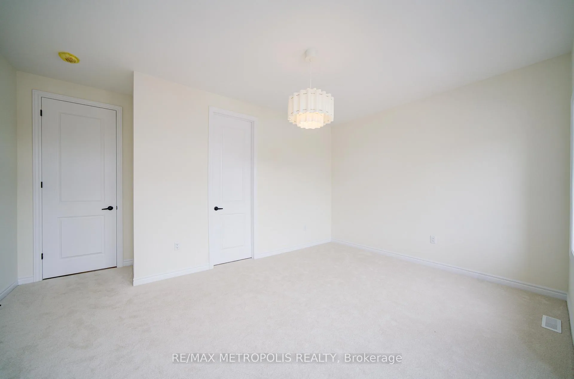 Photo 36 of 19 Kane Crescent, Aurora, Bayview Northeast — HOMEH
