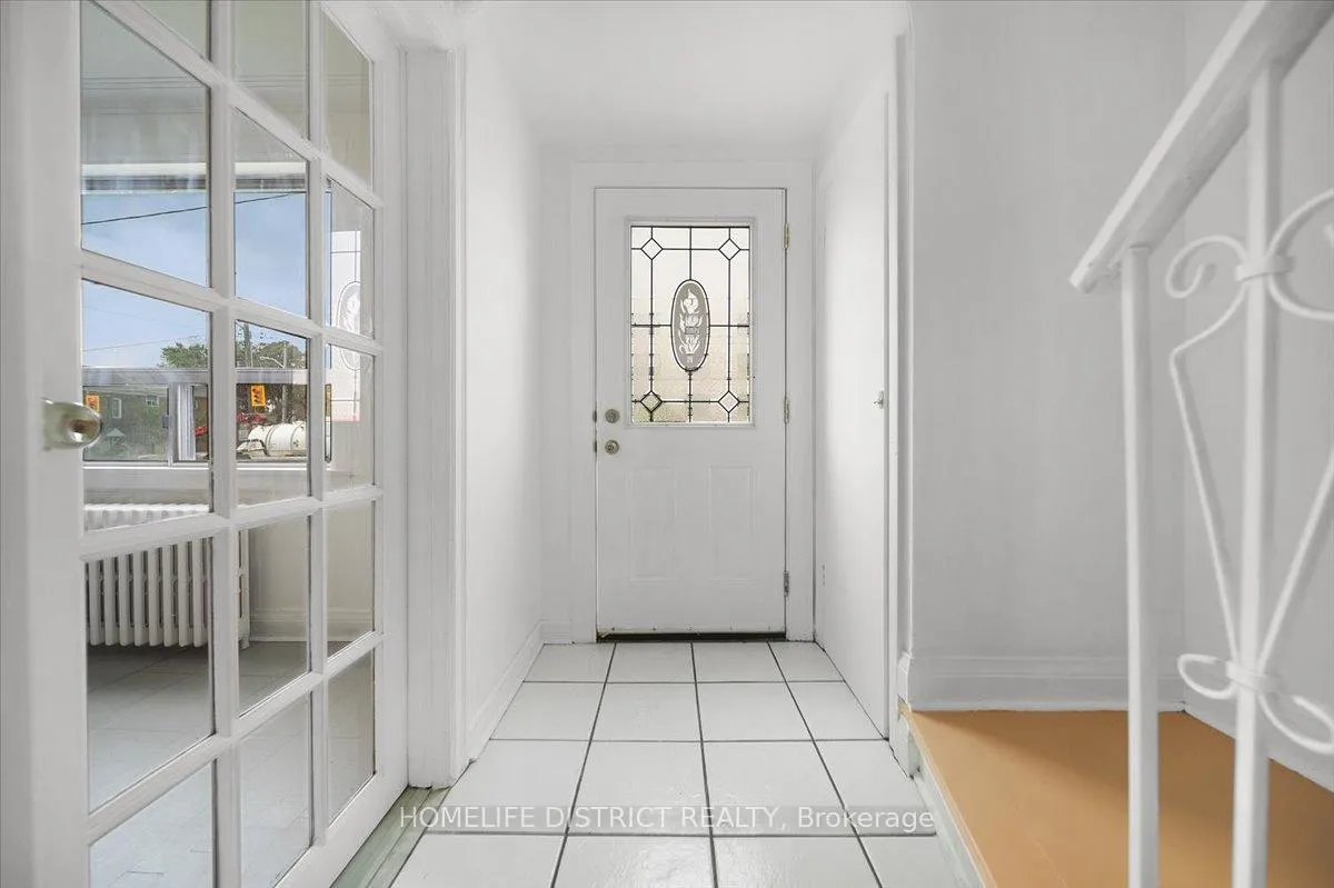 Photo 4 of 2055 Eglinton Avenue W, Toronto, Caledonia-Fairbank — HOMEH