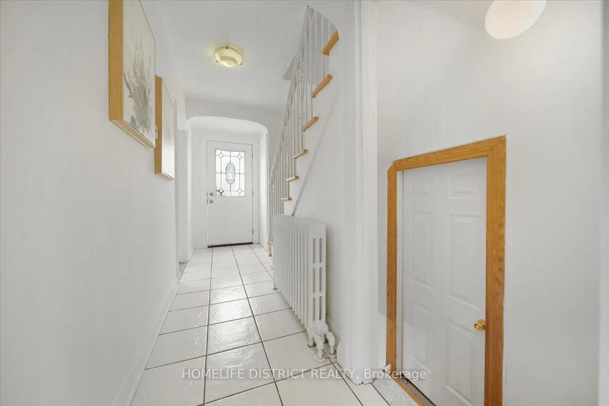 Photo 6 of 2055 Eglinton Avenue W, Toronto, Caledonia-Fairbank — HOMEH