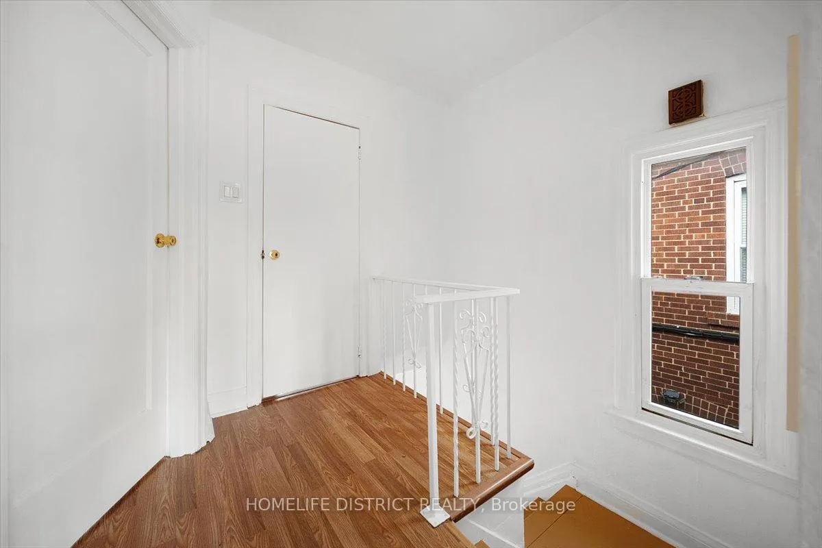 Photo 15 of 2055 Eglinton Avenue W, Toronto, Caledonia-Fairbank — HOMEH