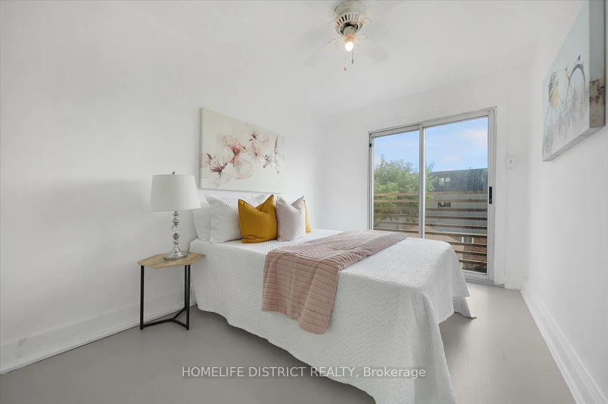 Photo 16 of 2055 Eglinton Avenue W, Toronto, Caledonia-Fairbank — HOMEH
