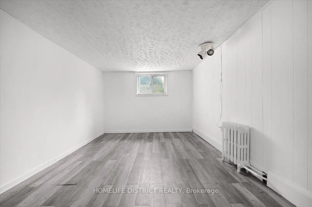 Photo 25 of 2055 Eglinton Avenue W, Toronto, Caledonia-Fairbank — HOMEH