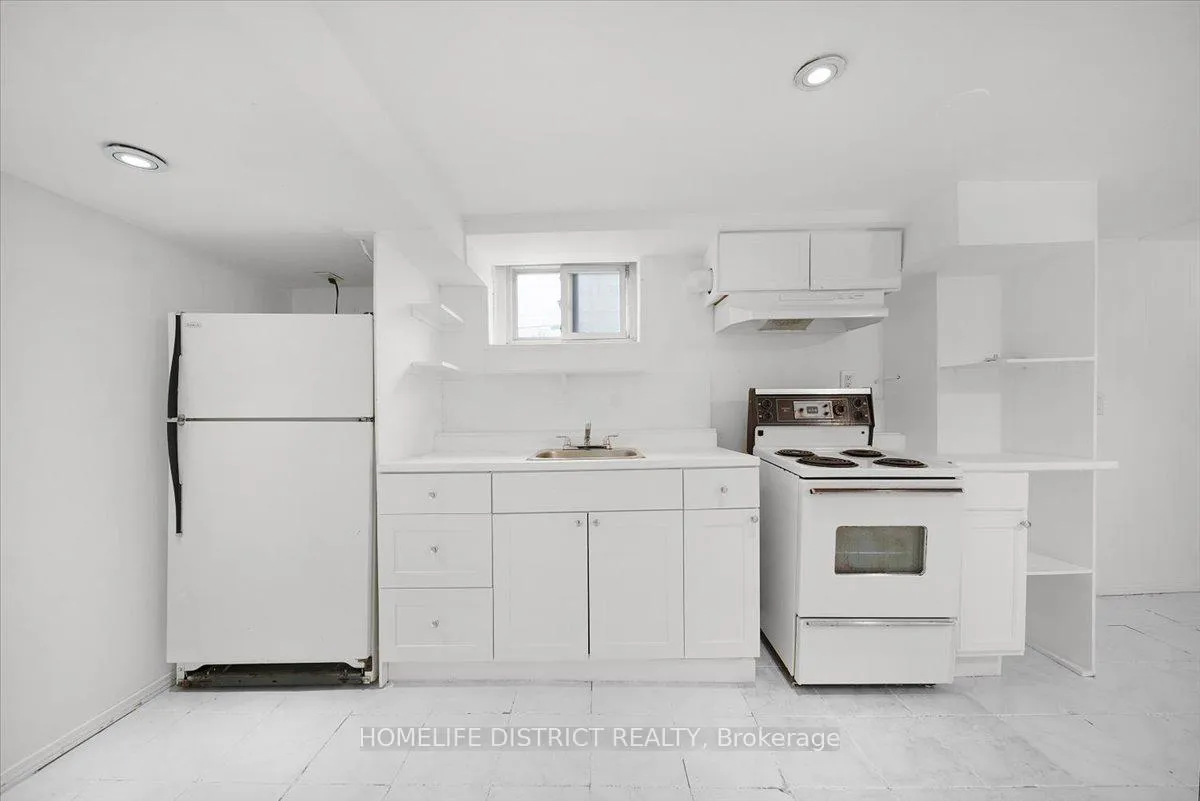 Photo 29 of 2055 Eglinton Avenue W, Toronto, Caledonia-Fairbank — HOMEH