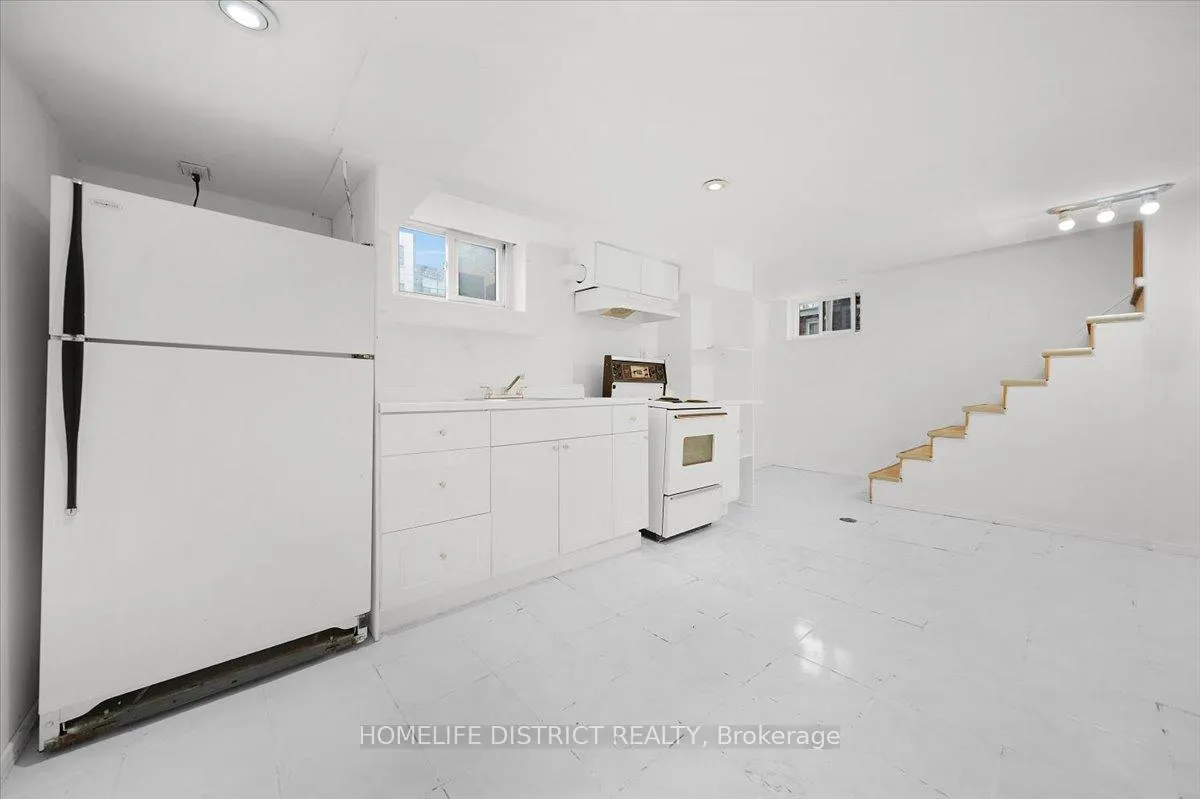 Photo 30 of 2055 Eglinton Avenue W, Toronto, Caledonia-Fairbank — HOMEH