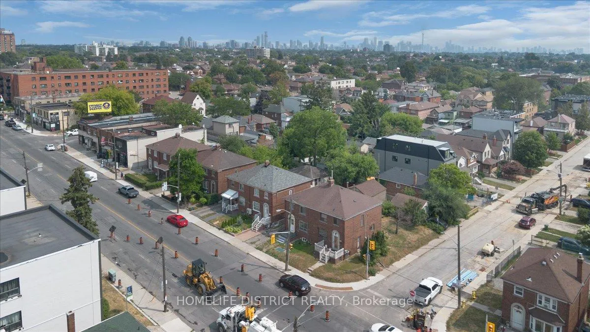 Photo 40 of 2055 Eglinton Avenue W, Toronto, Caledonia-Fairbank — HOMEH