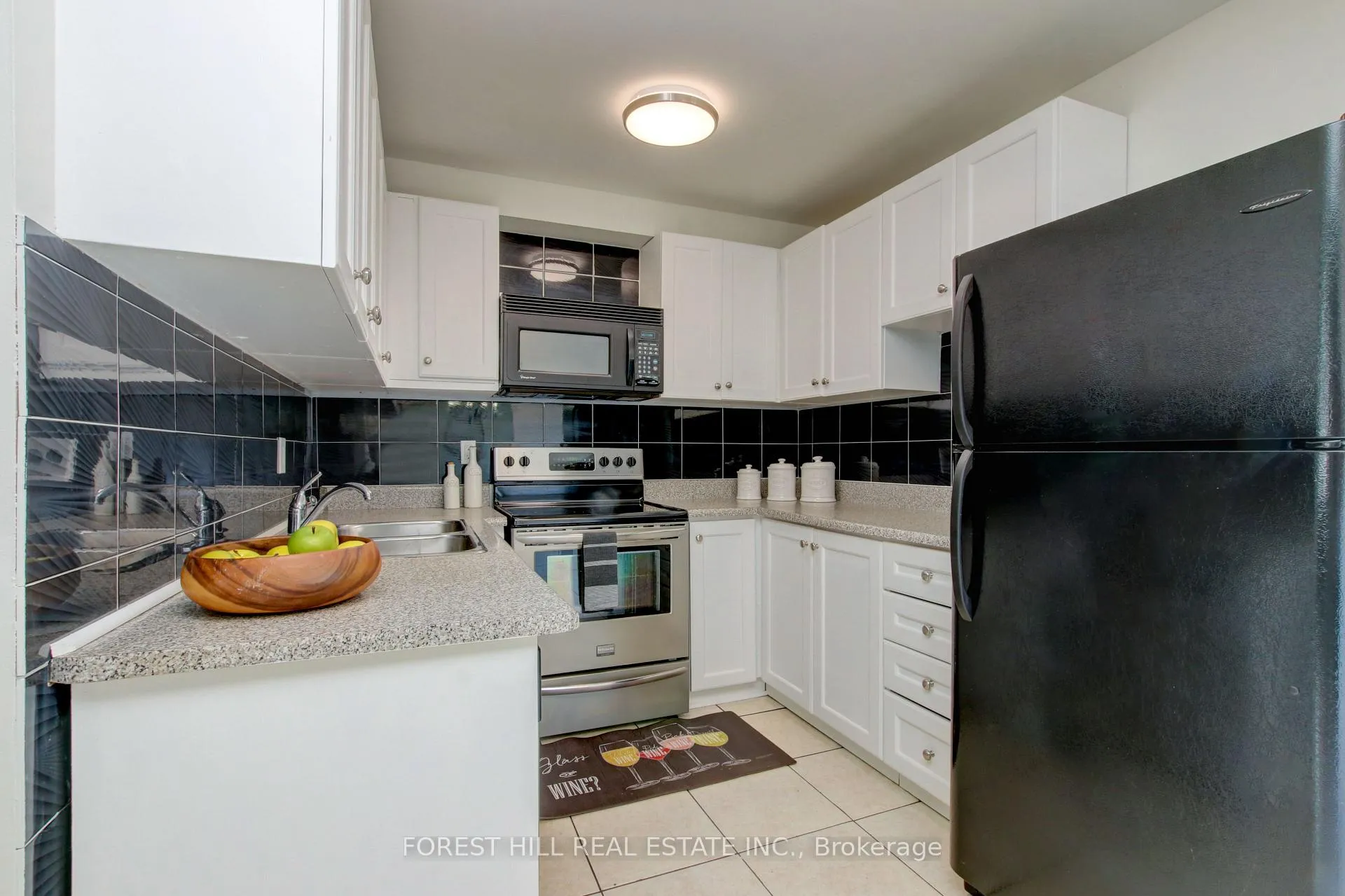 Photo 8 of 5 Pennywood Road, Brampton, Madoc — HOMEH