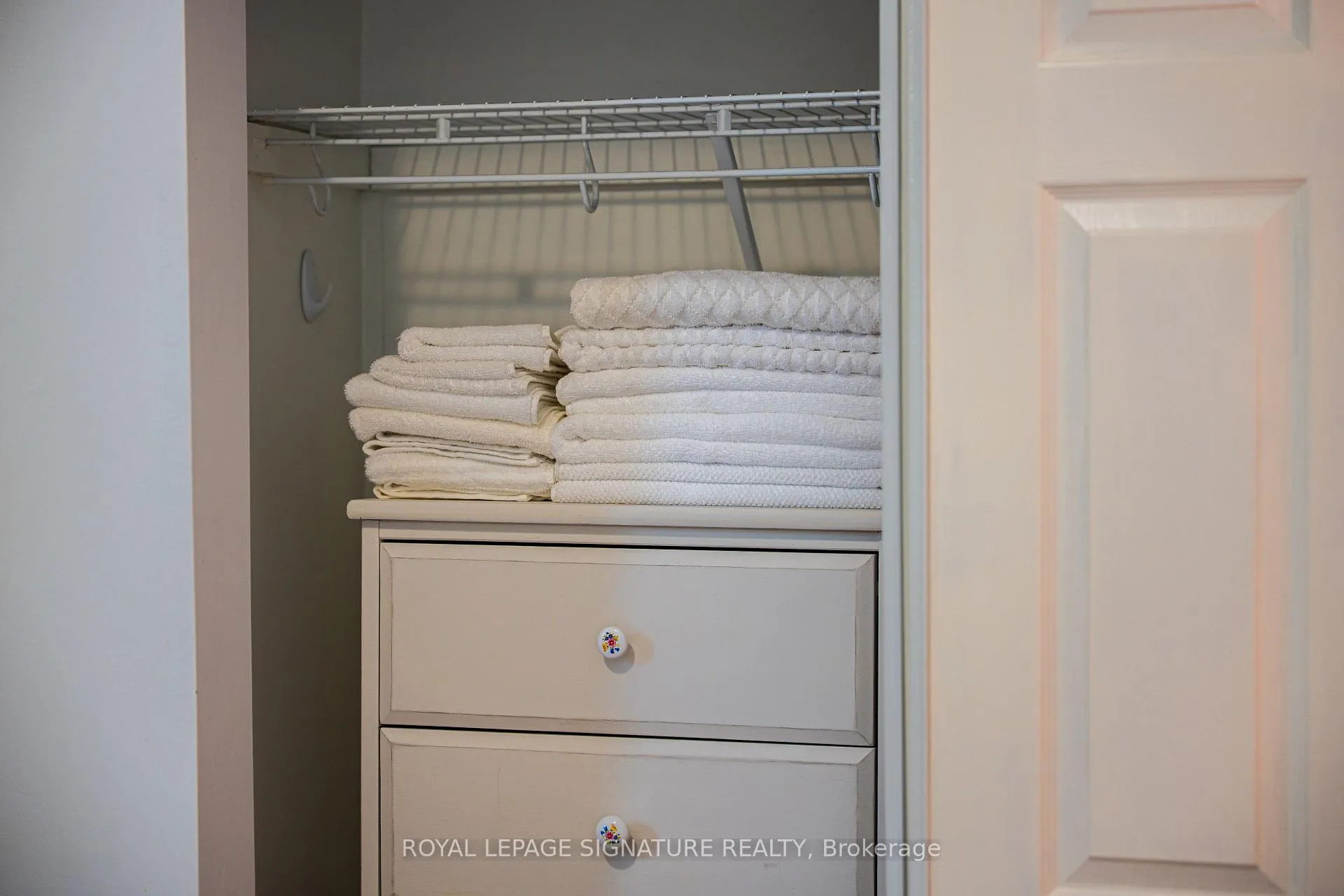 Photo 16 of Unit 1, 209 Hunter Street E, Hamilton, Corktown — HOMEH