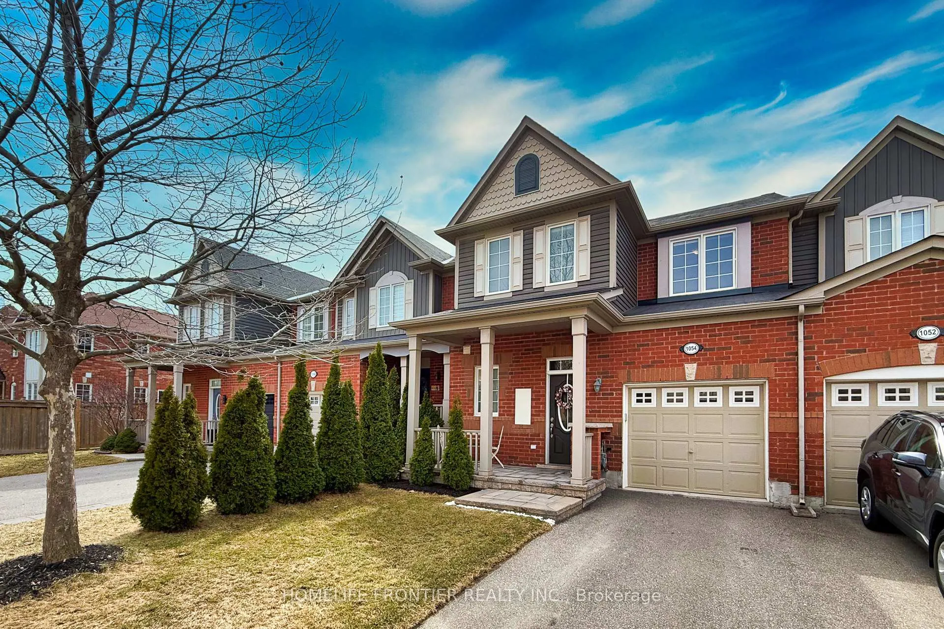 Photo 2 of 1054 Haxton Heights, Milton, Willmott — HOMEH