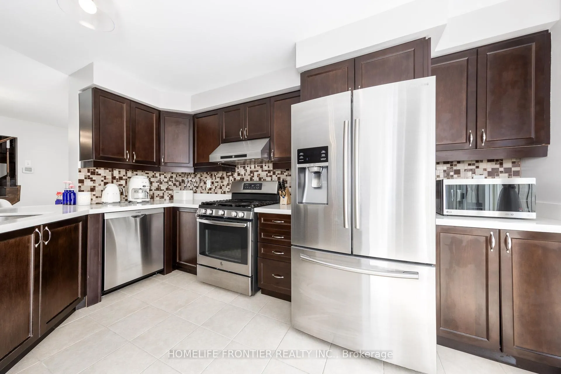 Photo 8 of 1054 Haxton Heights, Milton, Willmott — HOMEH