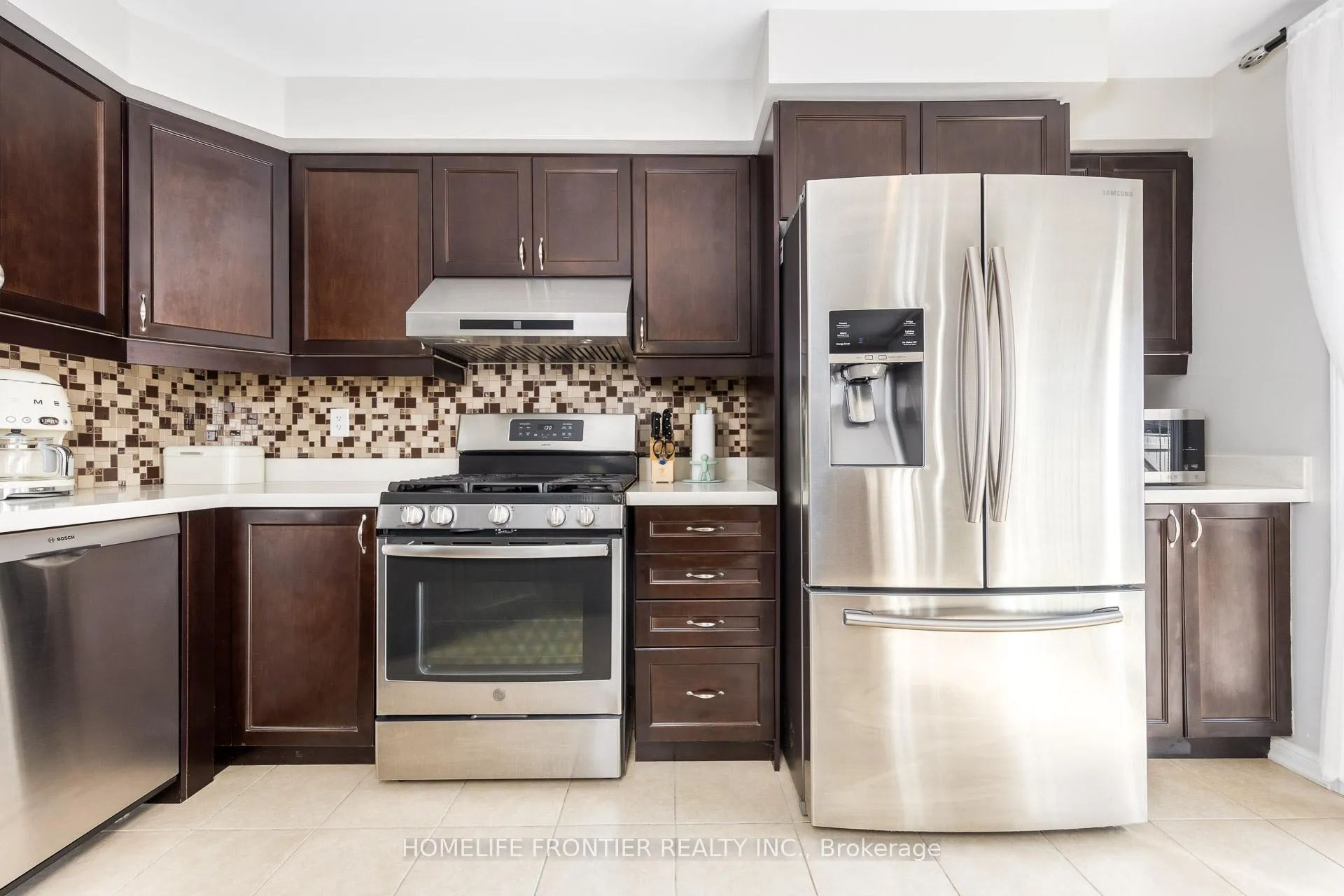 Photo 10 of 1054 Haxton Heights, Milton, Willmott — HOMEH
