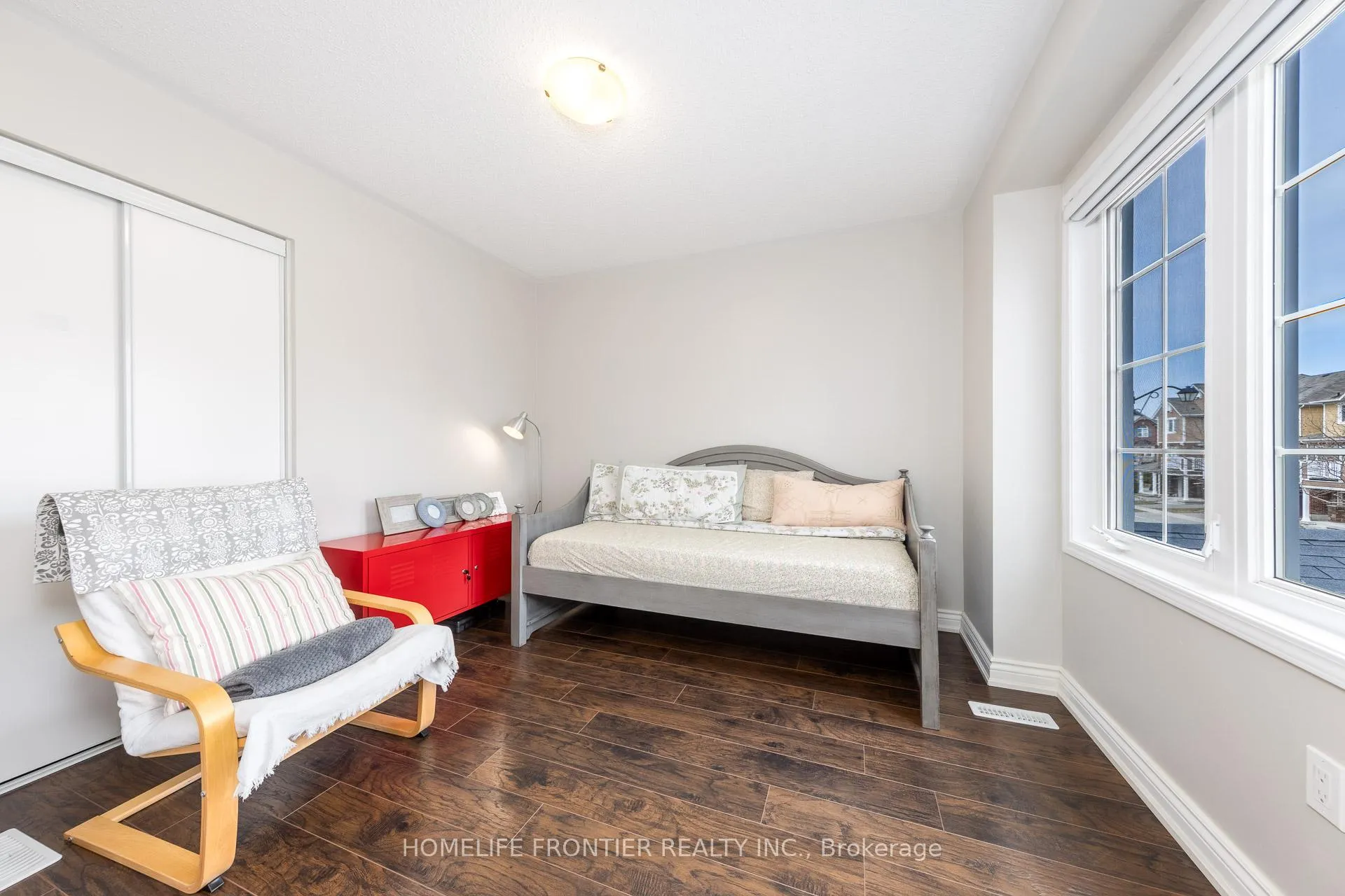 Photo 22 of 1054 Haxton Heights, Milton, Willmott — HOMEH