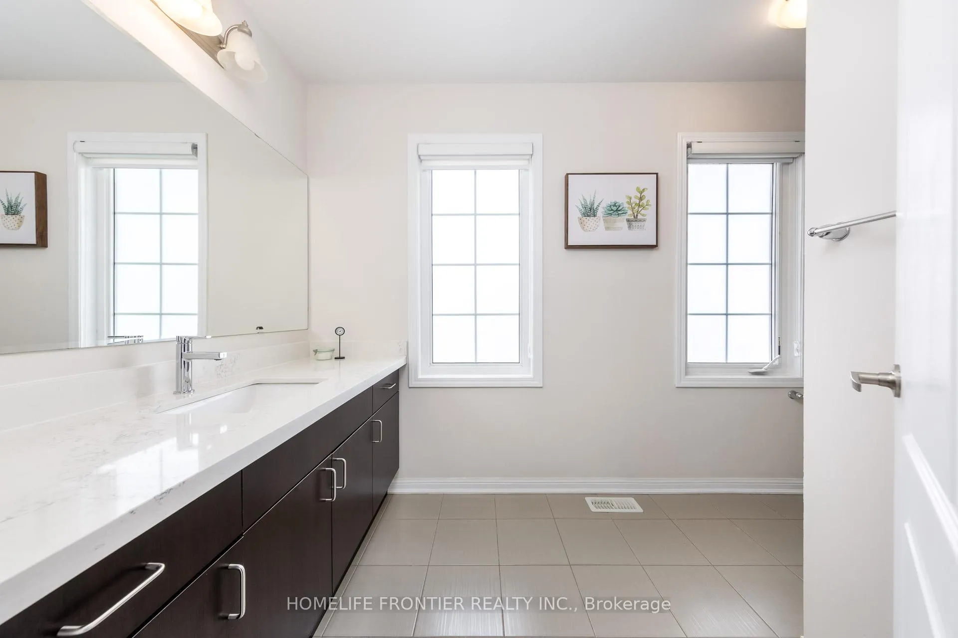 Photo 25 of 1054 Haxton Heights, Milton, Willmott — HOMEH