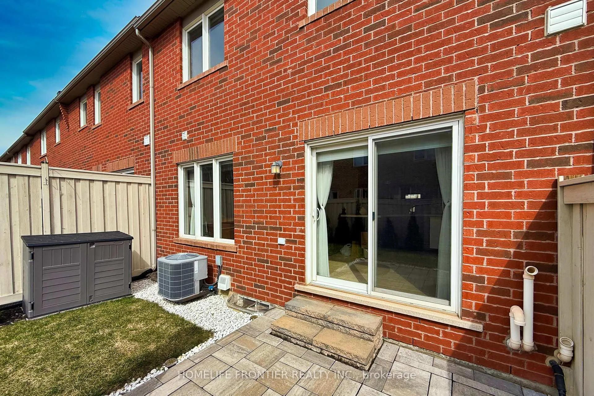 Photo 32 of 1054 Haxton Heights, Milton, Willmott — HOMEH