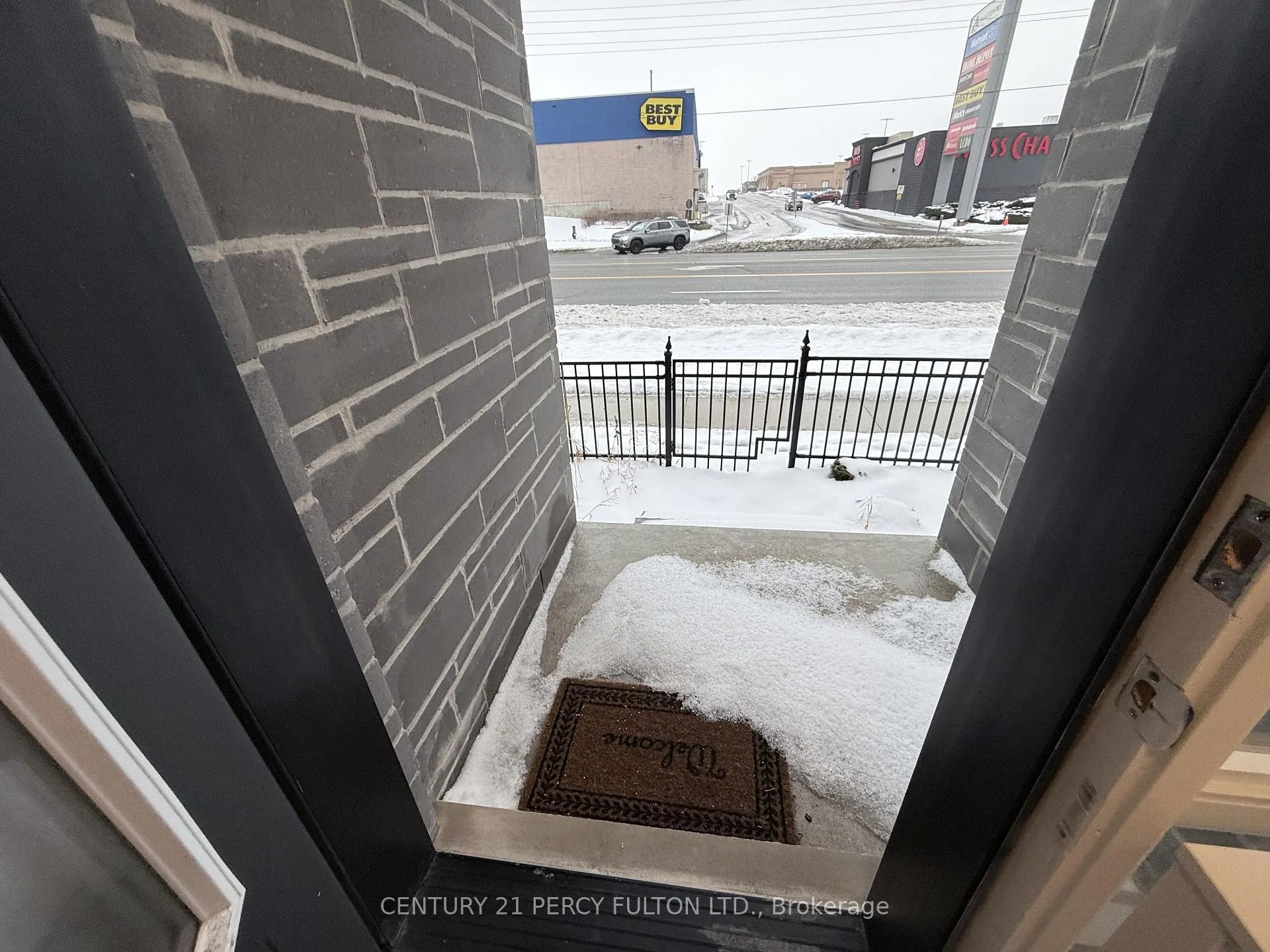 Photo 10 of Unit Main, 1411 Coral Springs Path, Oshawa, Taunton — HOMEH