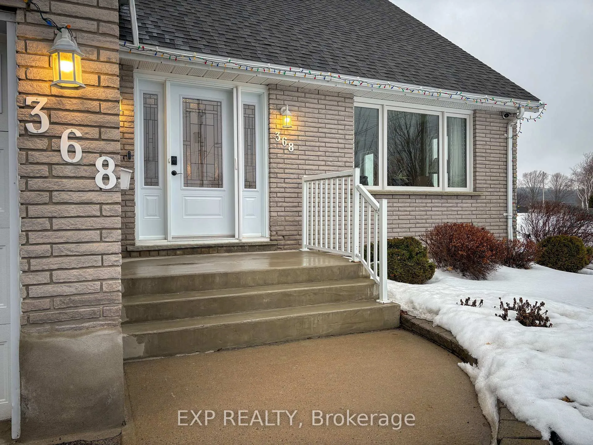 Photo 2 of 368 McAndrew Avenue, Renfrew — HOMEH