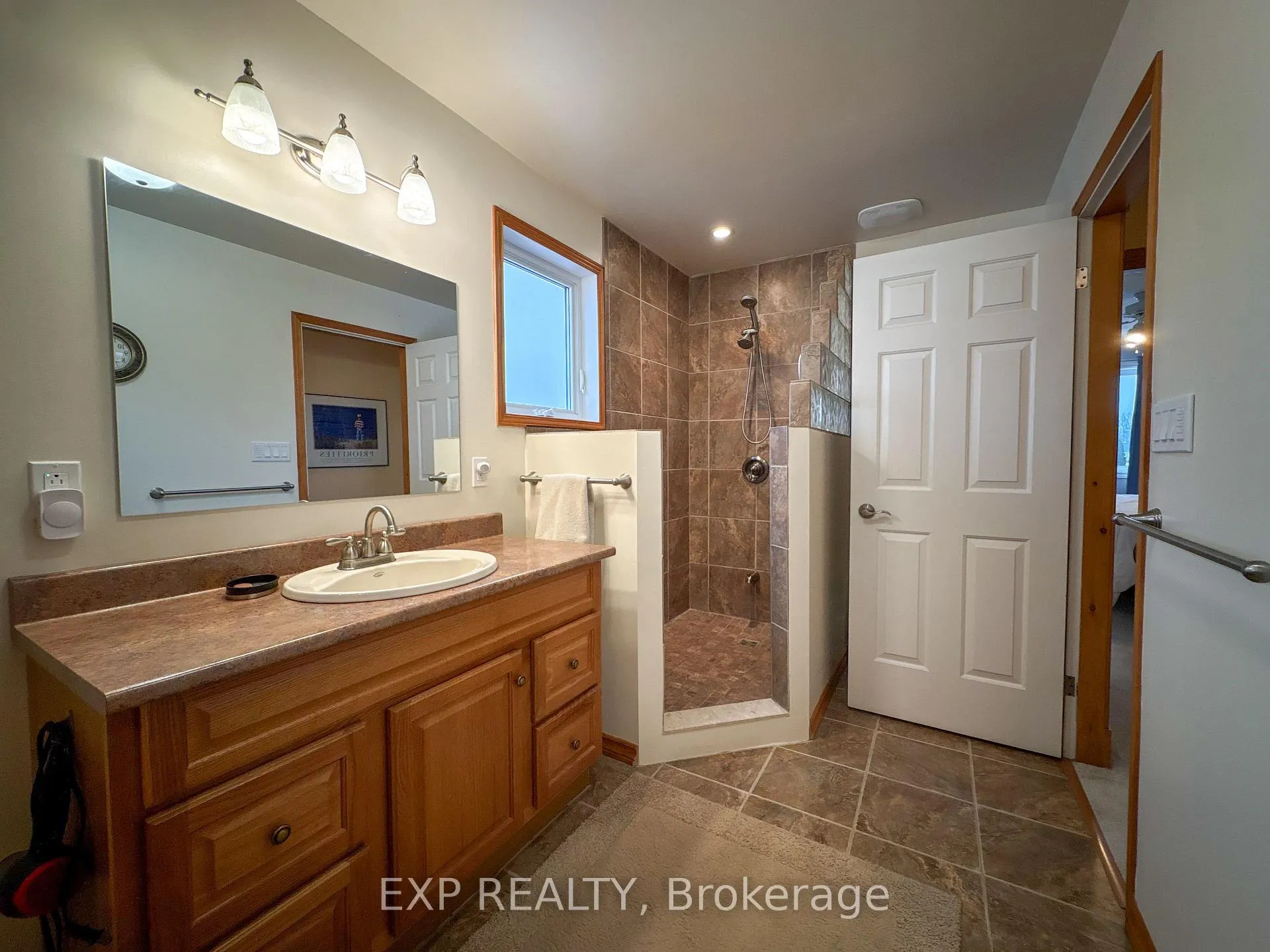Photo 19 of 368 McAndrew Avenue, Renfrew — HOMEH
