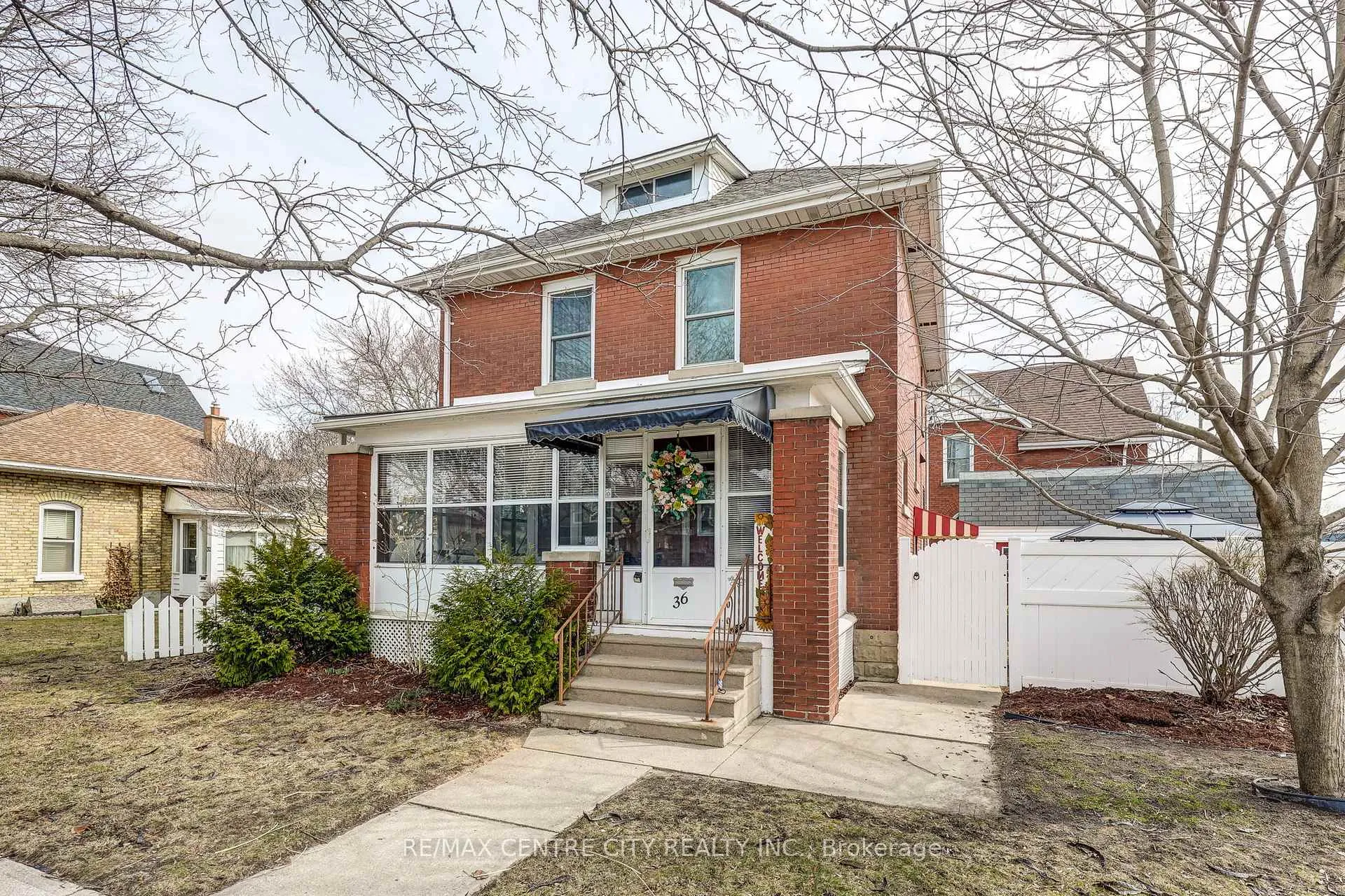 Photo 2 of 36 Wilson Avenue, St. Thomas — HOMEH
