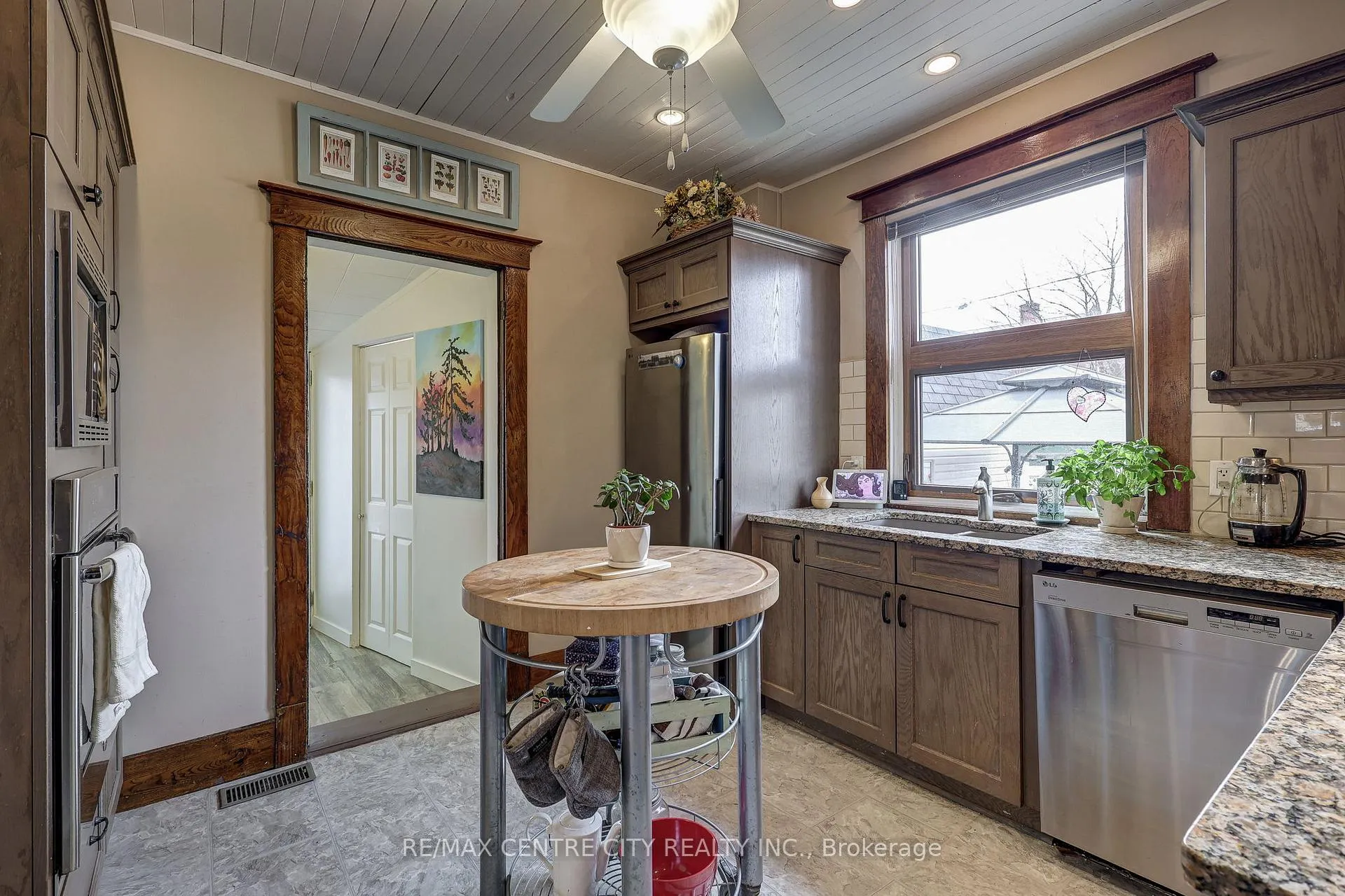 Photo 17 of 36 Wilson Avenue, St. Thomas — HOMEH