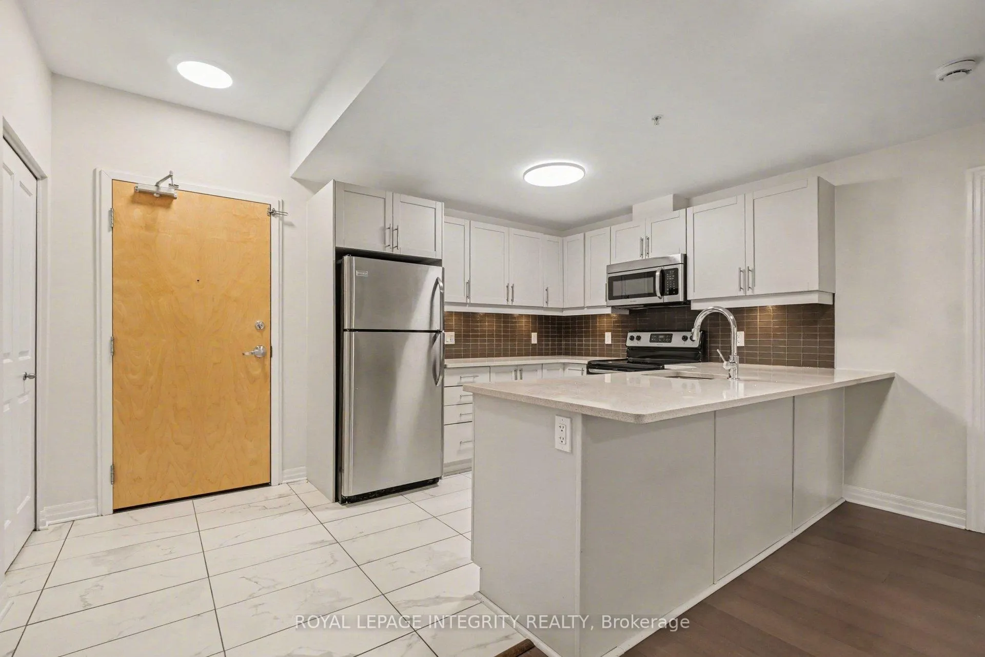 Photo 5 of Unit 201, 200 Winterfell Private, Ottawa, Hunt Club Park — HOMEH