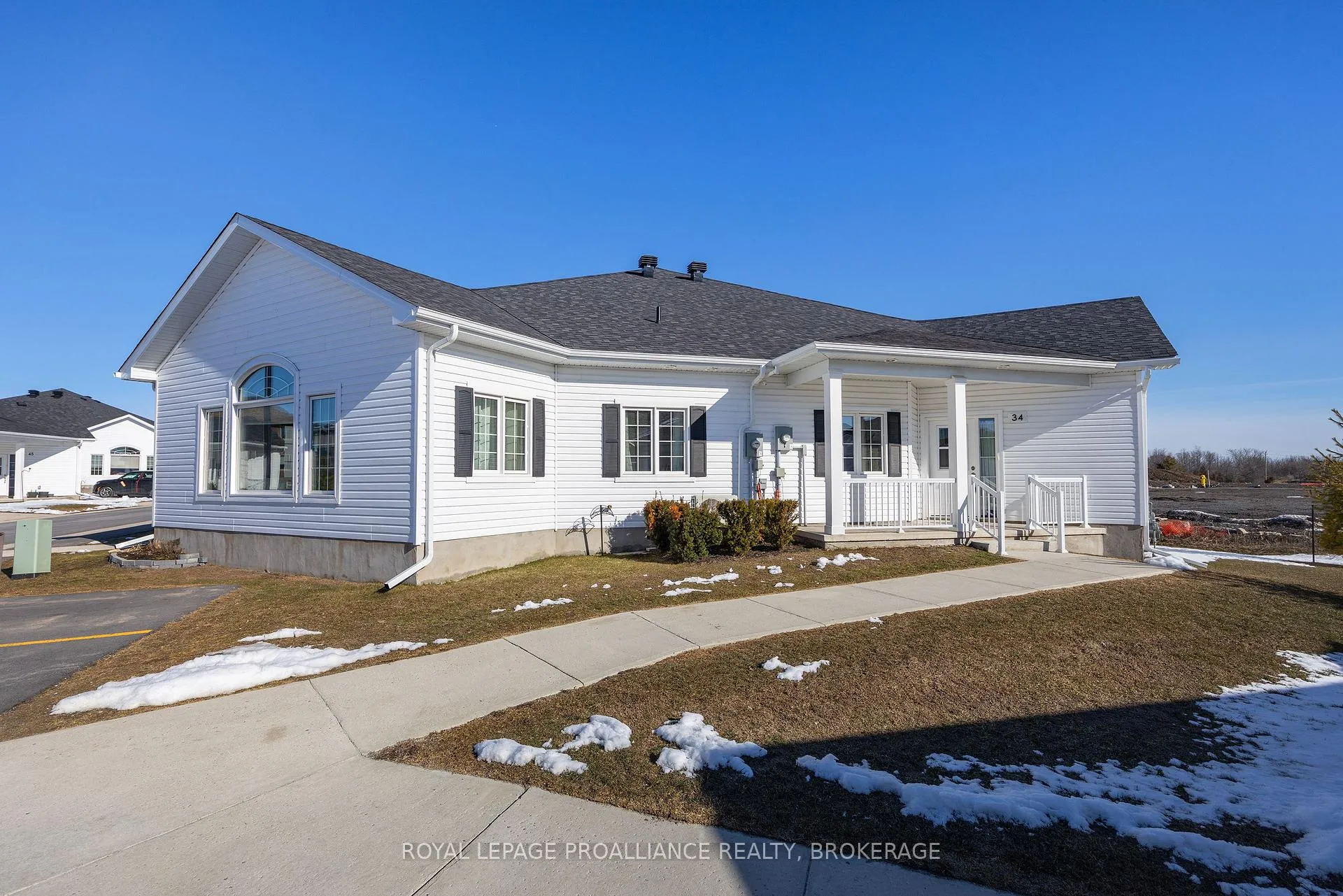 Photo 2 of Unit 49, 34 Lowry Place, Loyalist, Amherstview — HOMEH