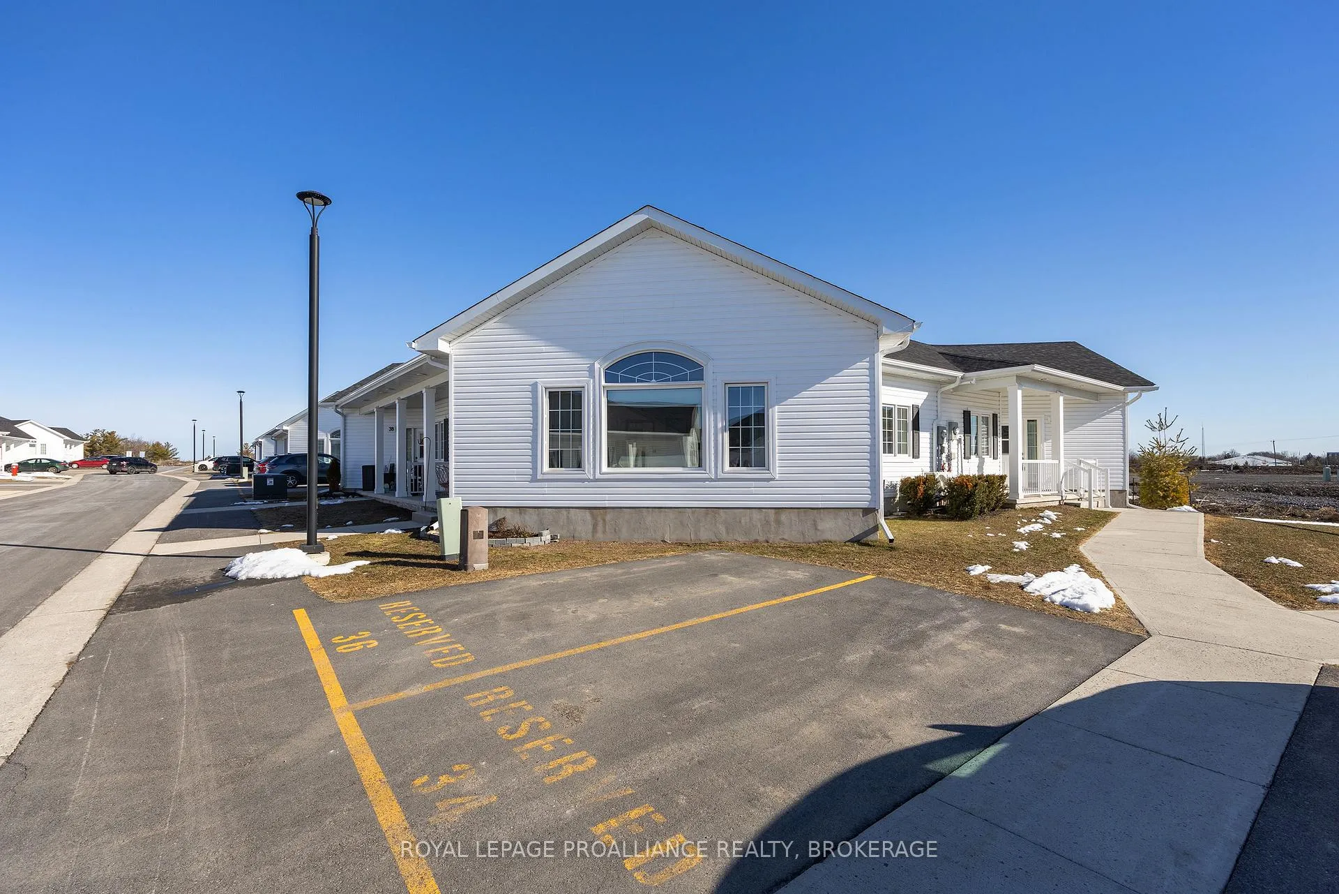 Photo 3 of Unit 49, 34 Lowry Place, Loyalist, Amherstview — HOMEH