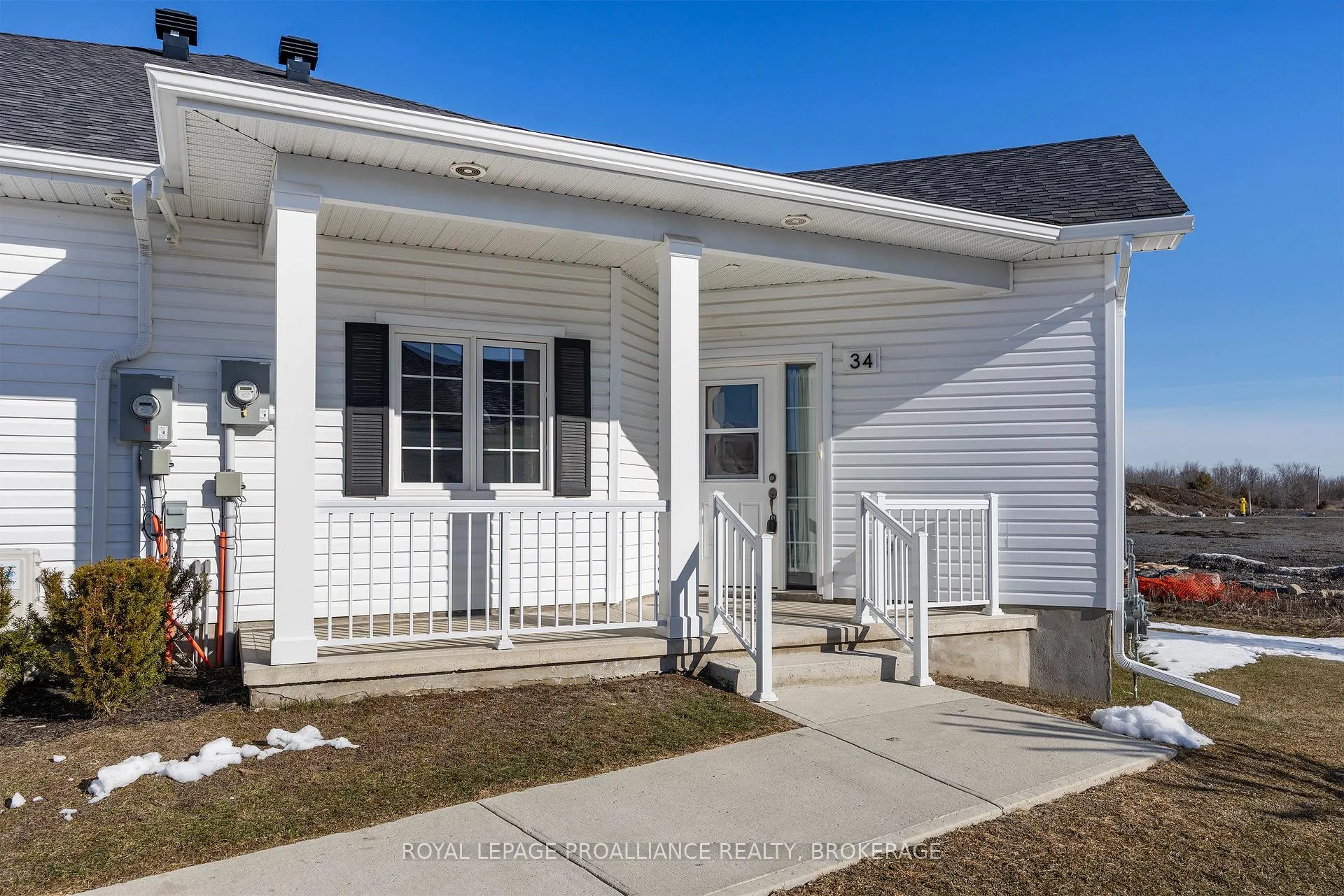 Photo 4 of Unit 49, 34 Lowry Place, Loyalist, Amherstview — HOMEH