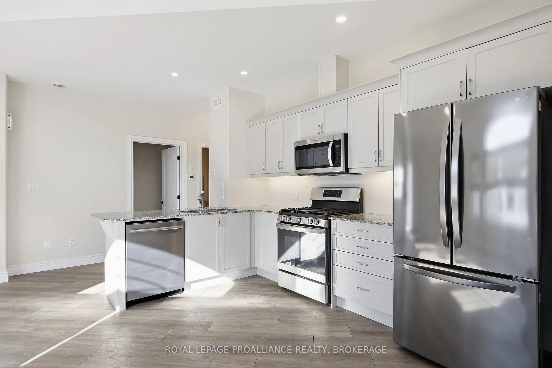 Photo 13 of Unit 49, 34 Lowry Place, Loyalist, Amherstview — HOMEH