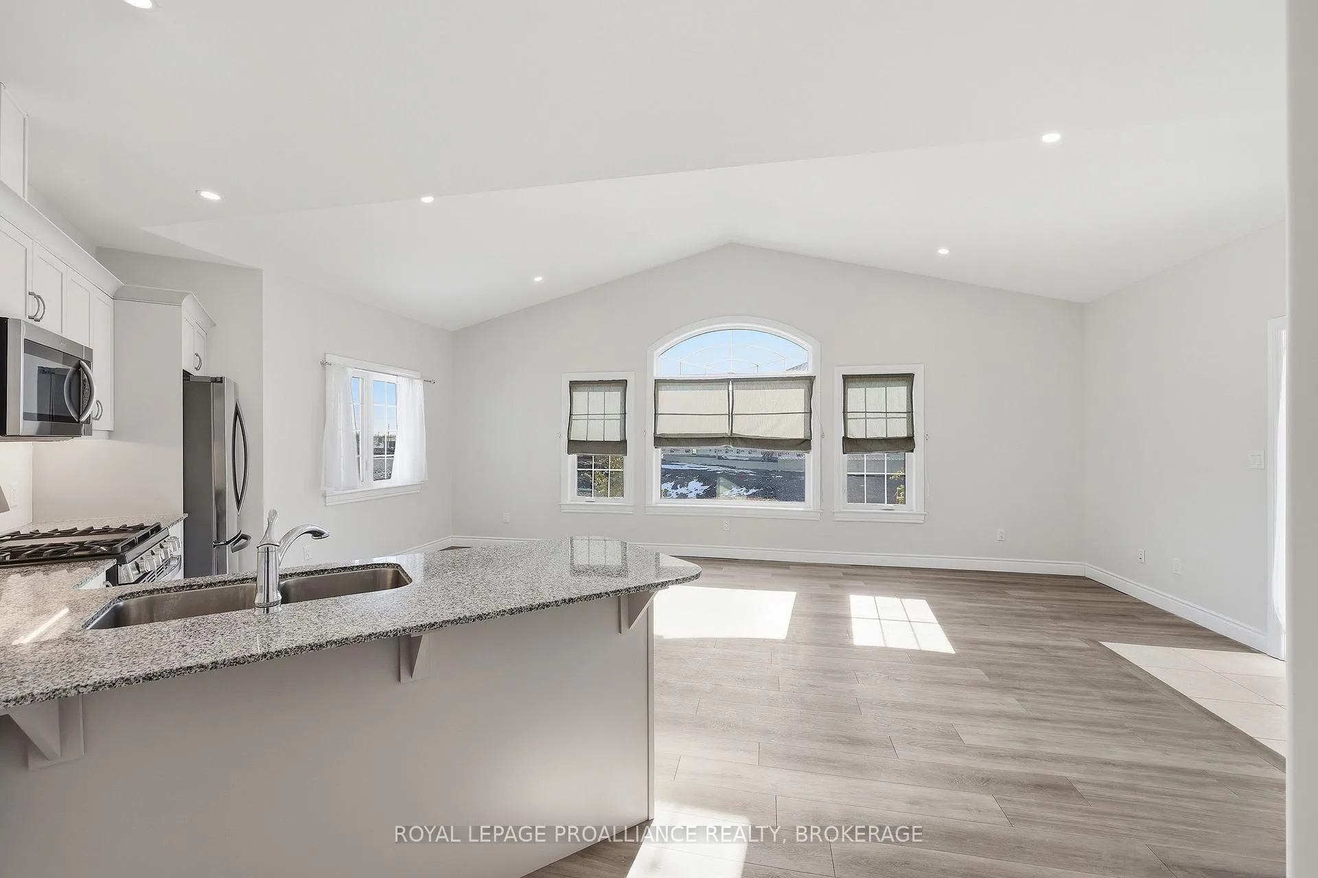 Photo 18 of Unit 49, 34 Lowry Place, Loyalist, Amherstview — HOMEH